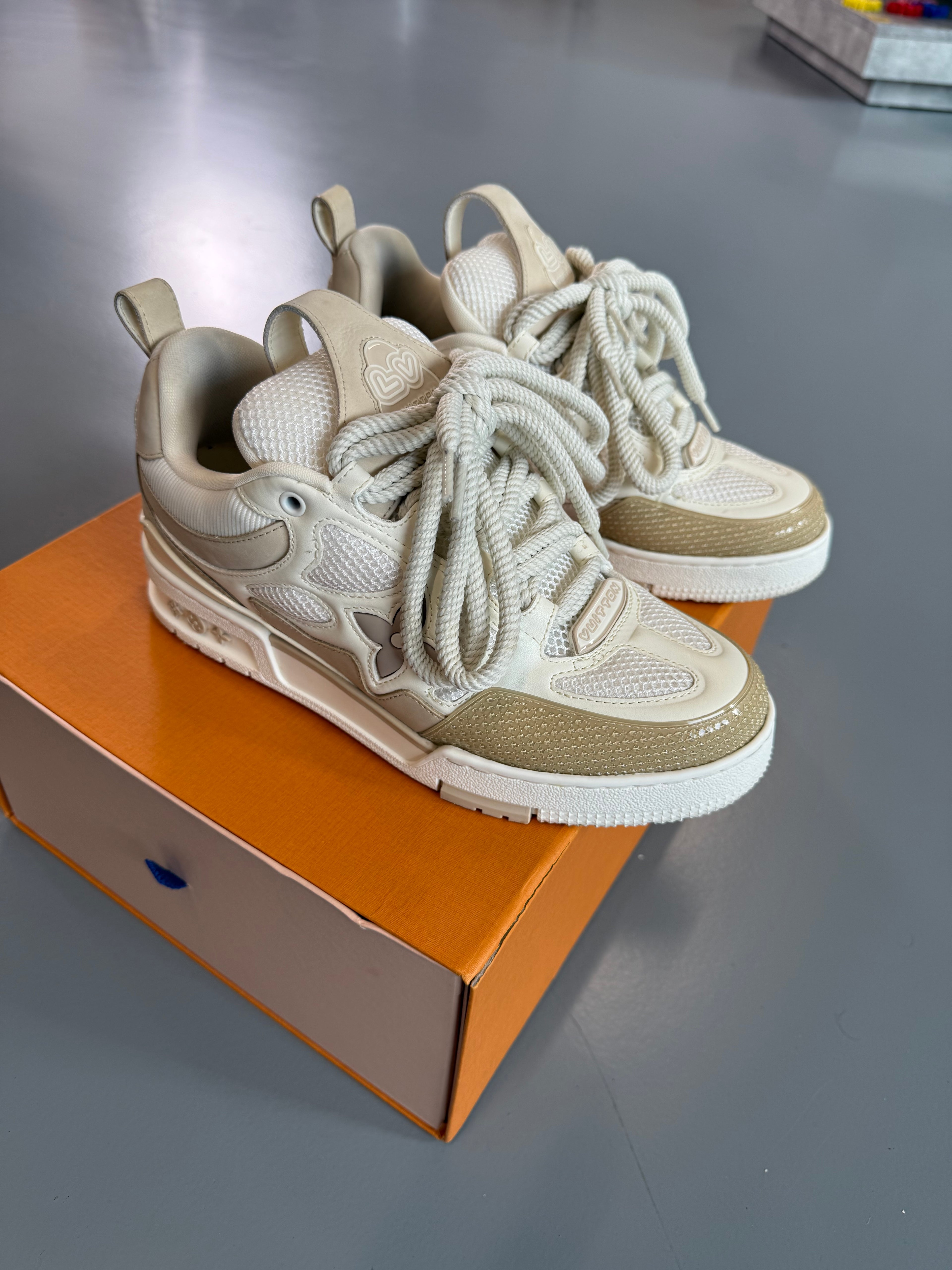 LOUIS VUITTON SKATE SNEAKER BEIGE - UK 6.5 (Fit 7.5)