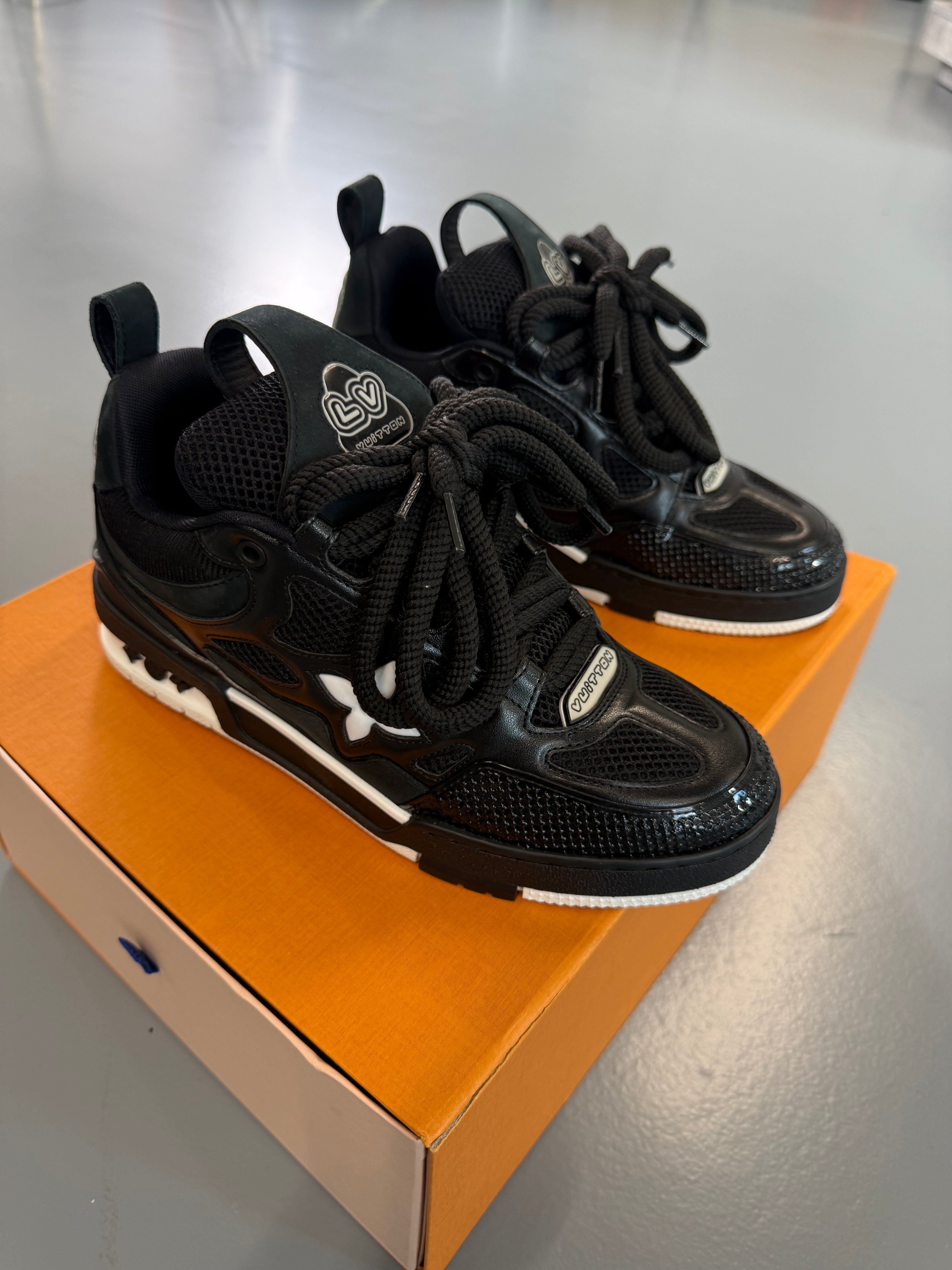LOUIS VUITTON BLACK SKATE SNEAKER - UK 6.5 (Fits 7.5)