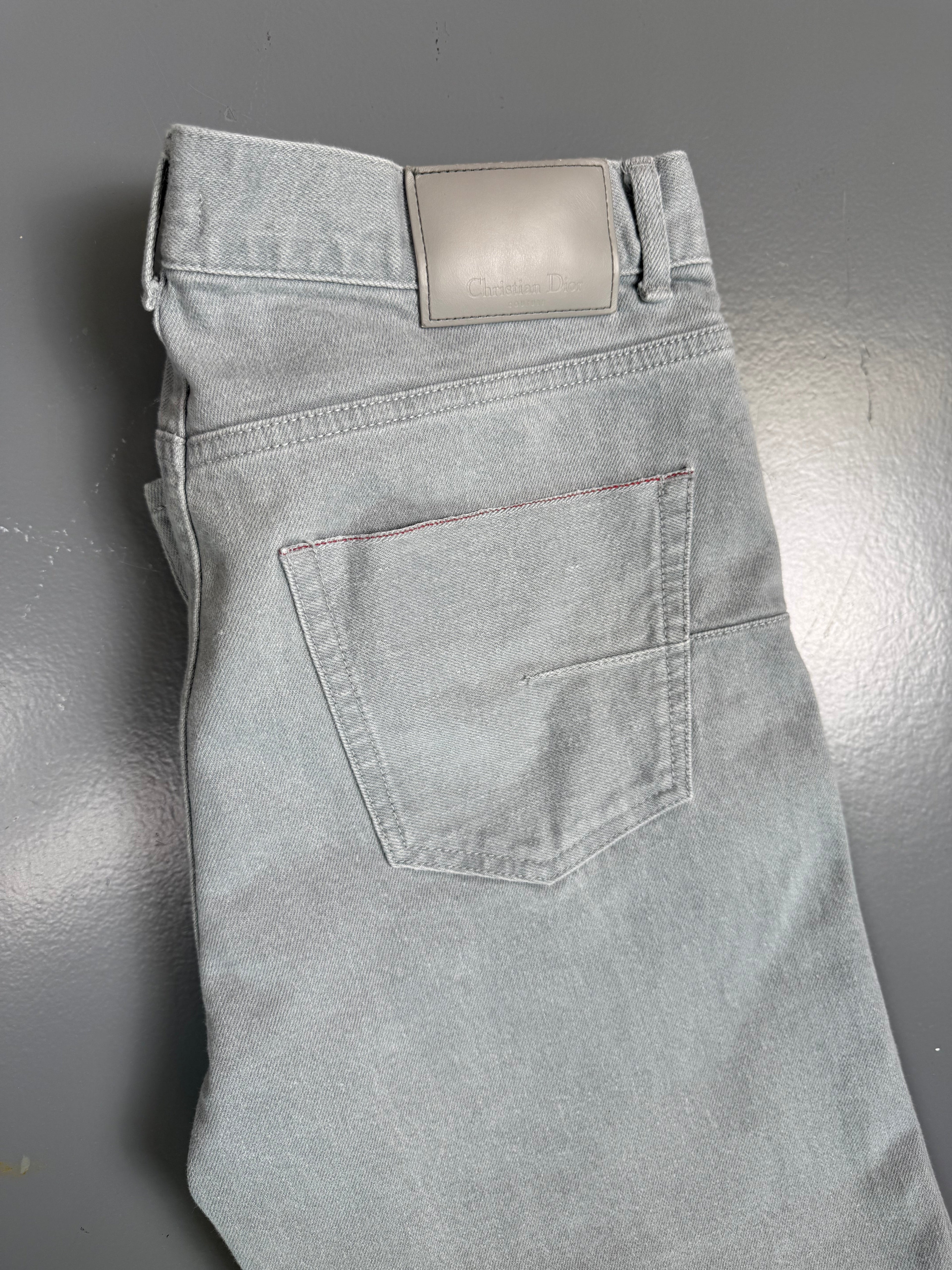 CHRISTRIAN DIOR LIGHT BLUE DENIM JEANS - 33 W / 33 L - Affluent ArchivesUsed HIGH END DESIGNER CLOTHING