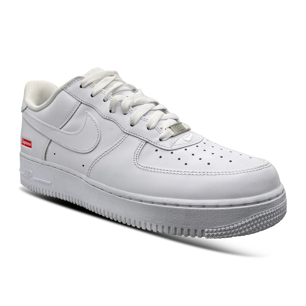 NIKE SUPREME AIRFORCE 1 WHITE - UK 9 (43)
