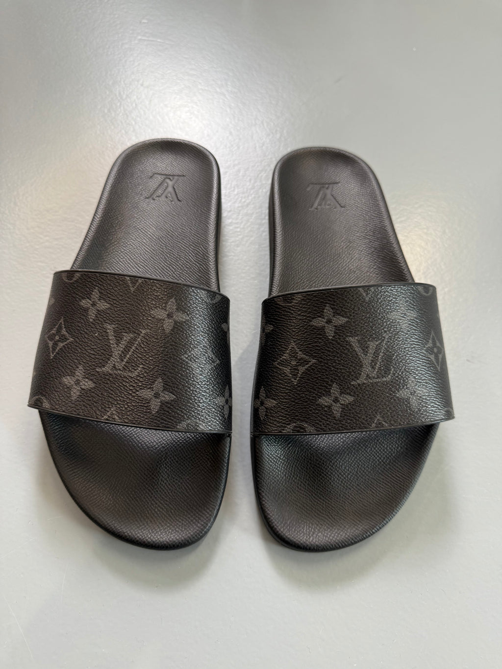 LOUIS VUITTON MONOGRAM MULE SLIDES - UK 7 (Fit 8)