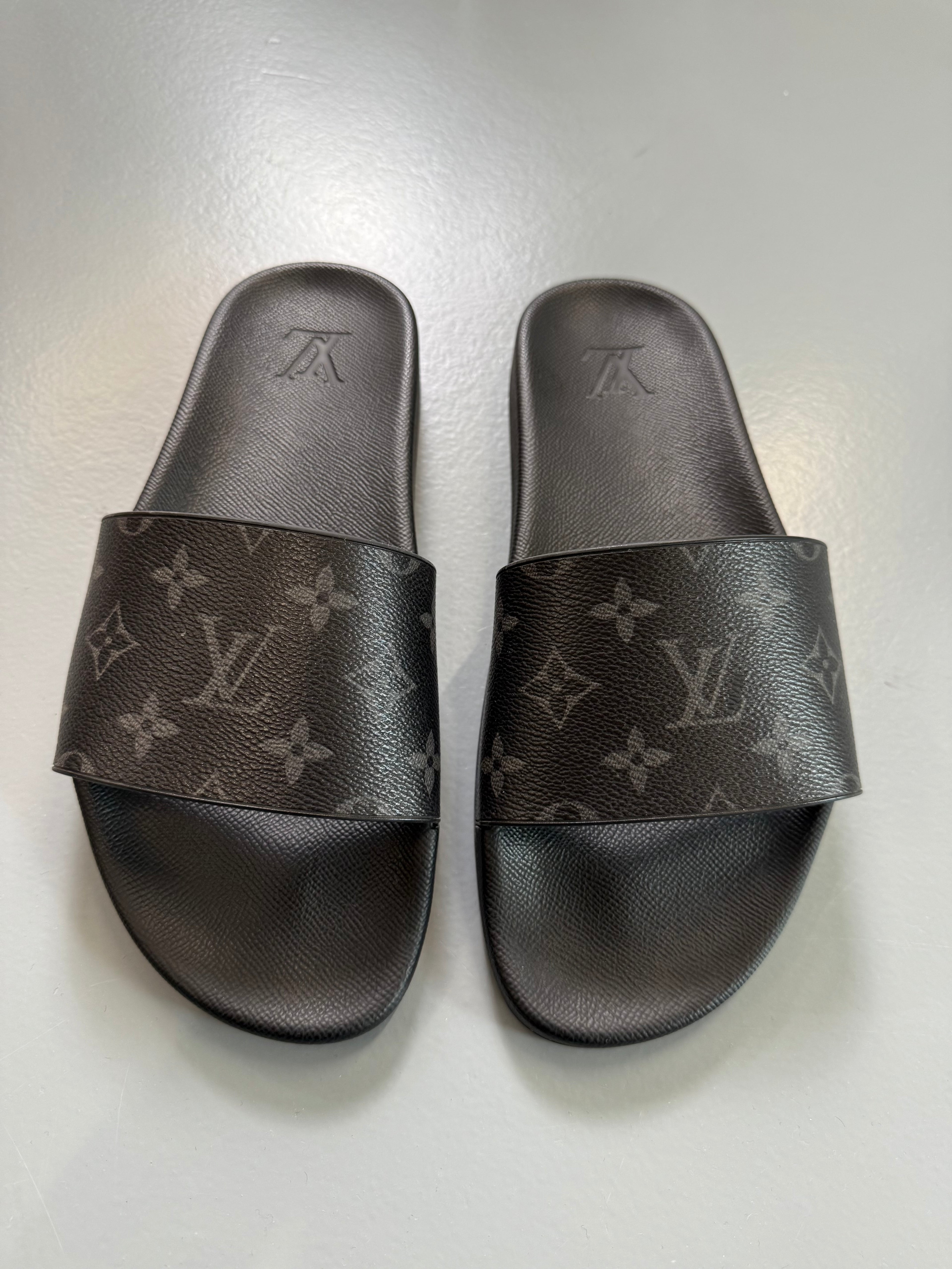 LOUIS VUITTON MONOGRAM MULE SLIDES - UK 7 (Fit 8)