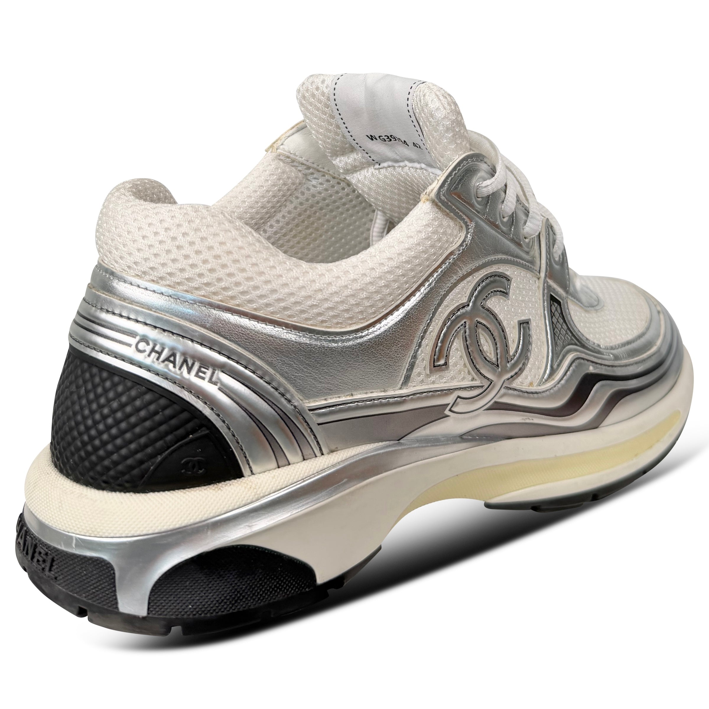 CHANEL BEIGE / GOLD RUNNER SNEAKER - UK 8 (42) | PRE OWNED