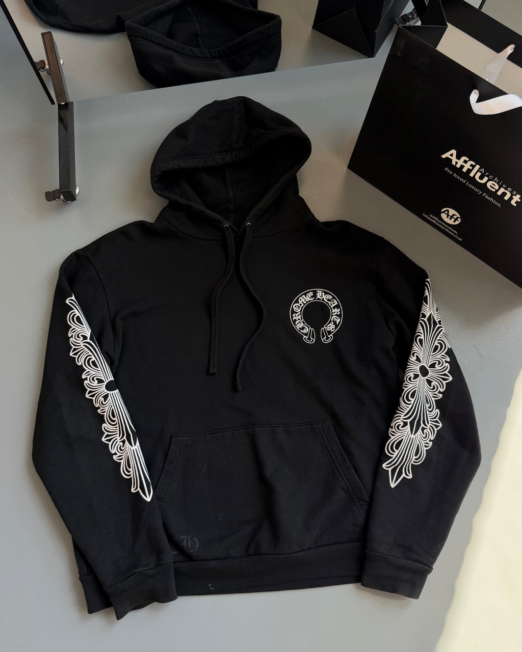 CHROME HEARTS BLACK HORSESHOE HOODIE - MEDIUM (Fits Large) | PRE OWNED