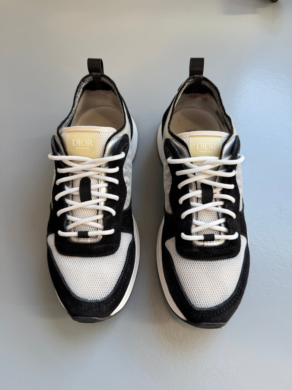 DIOR B25 BLACK / WHITE SNEAKER - UK 7.5 (41.5) | PRE OWNED
