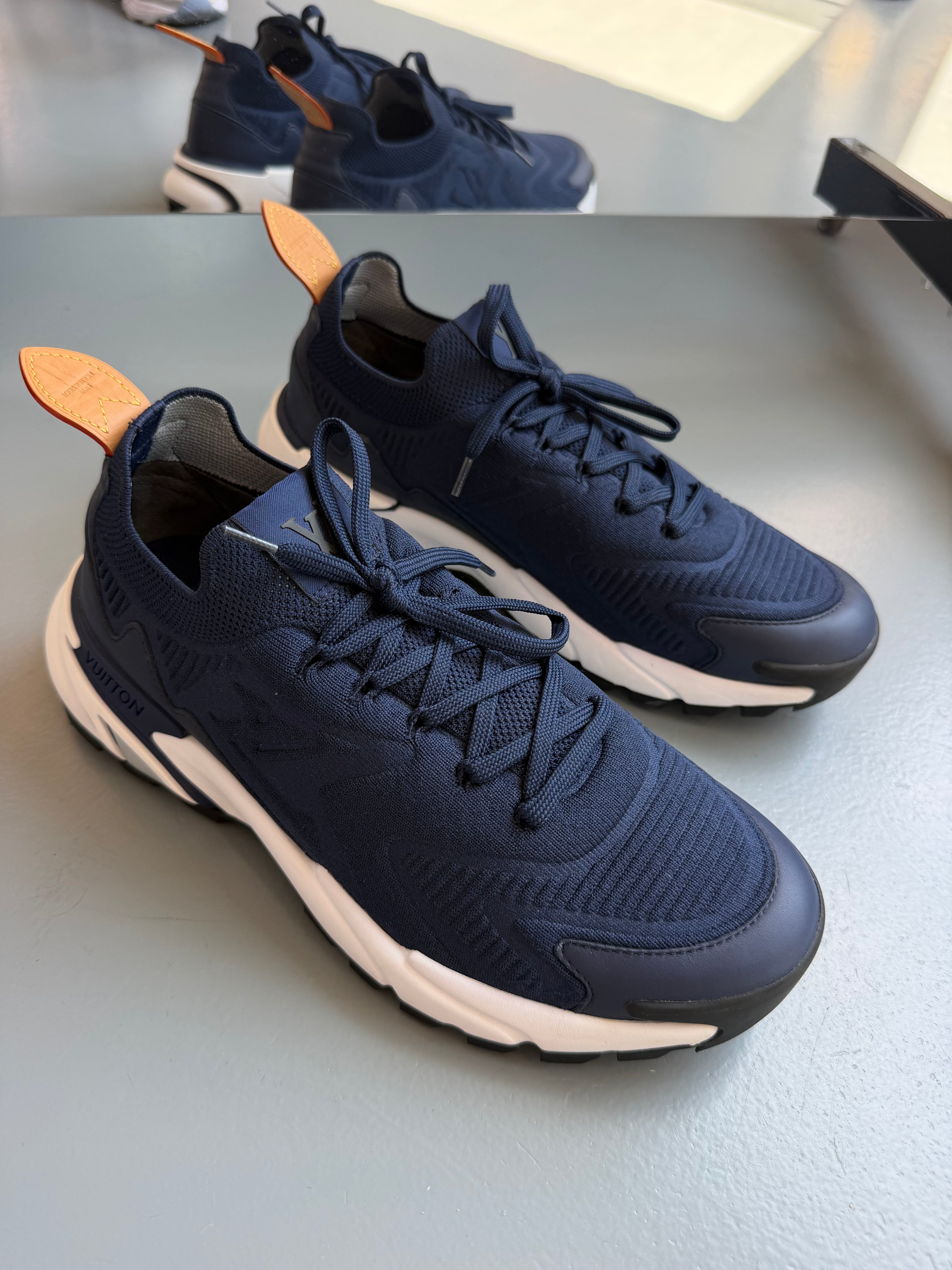 LOUIS VUITTON TATIC KNIT RUNNER TRAINER NAVY - UK 6  (Fits 7) | PRE OWNED