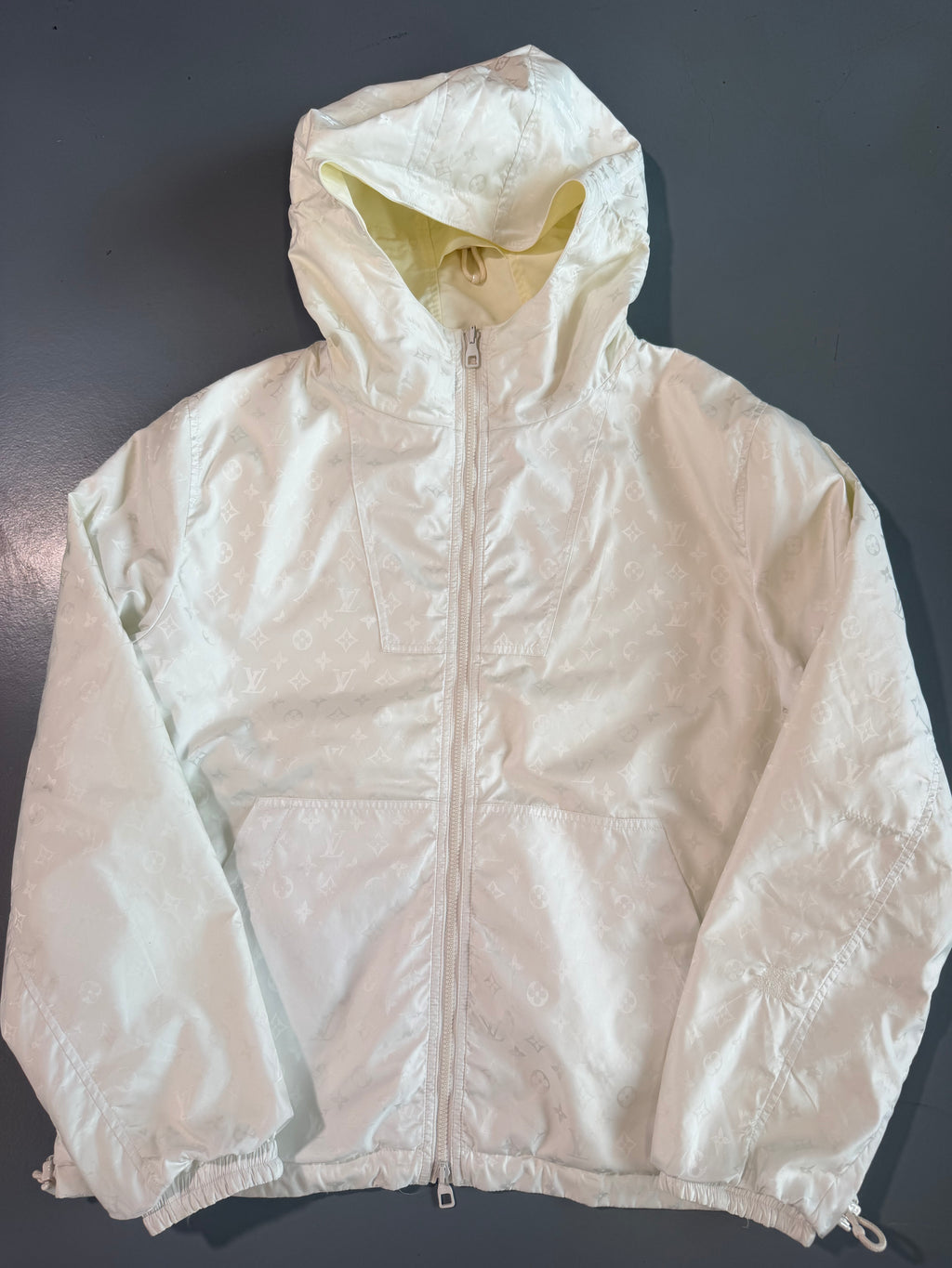 LOUIS VUITTON WHITE MONOGRAM WINDBREAKER JACKET - XXL (Fits XL) | PRE OWNED