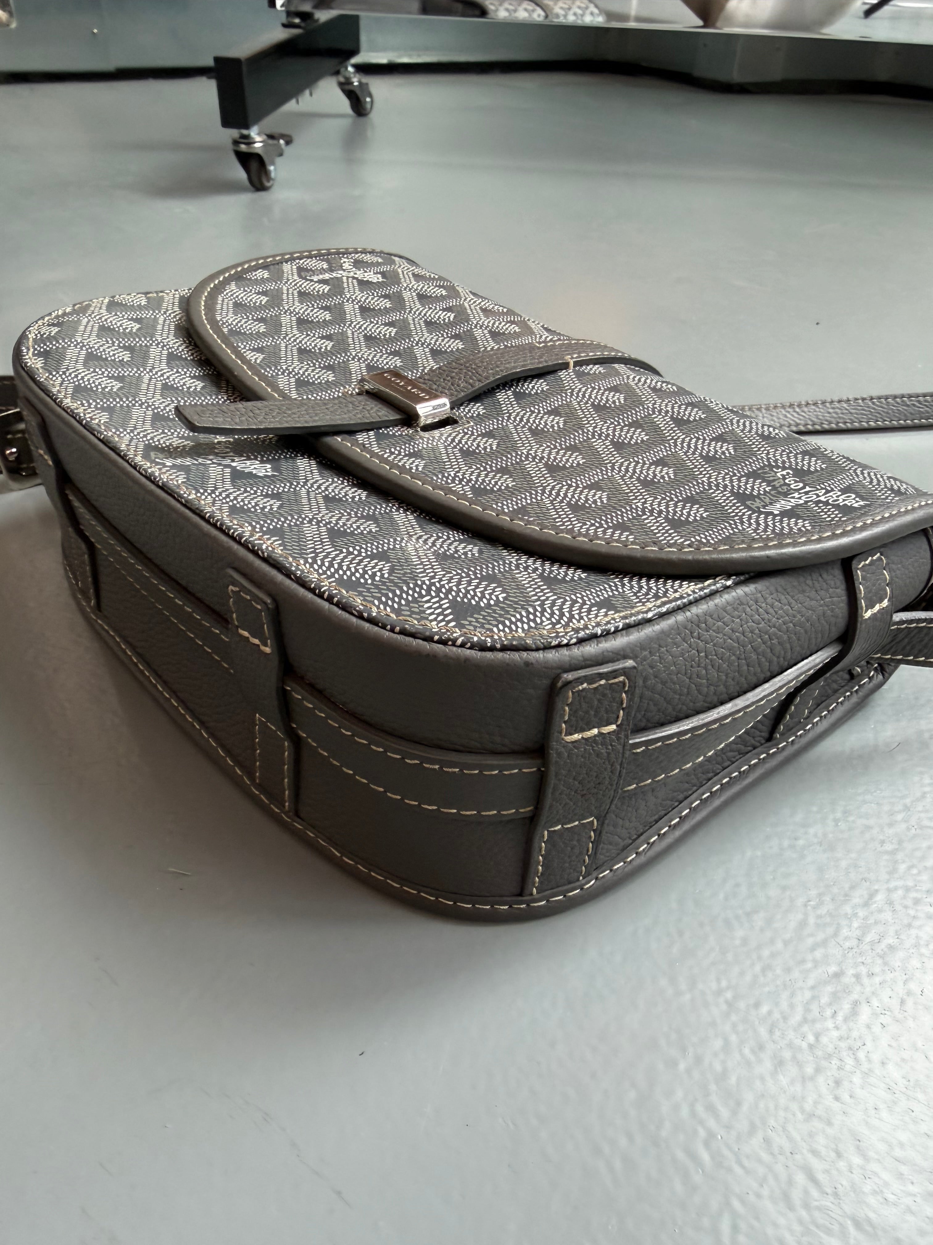 GOYARD BELVEDERE GREY MESSENGER BAG PM | PRE OWNED