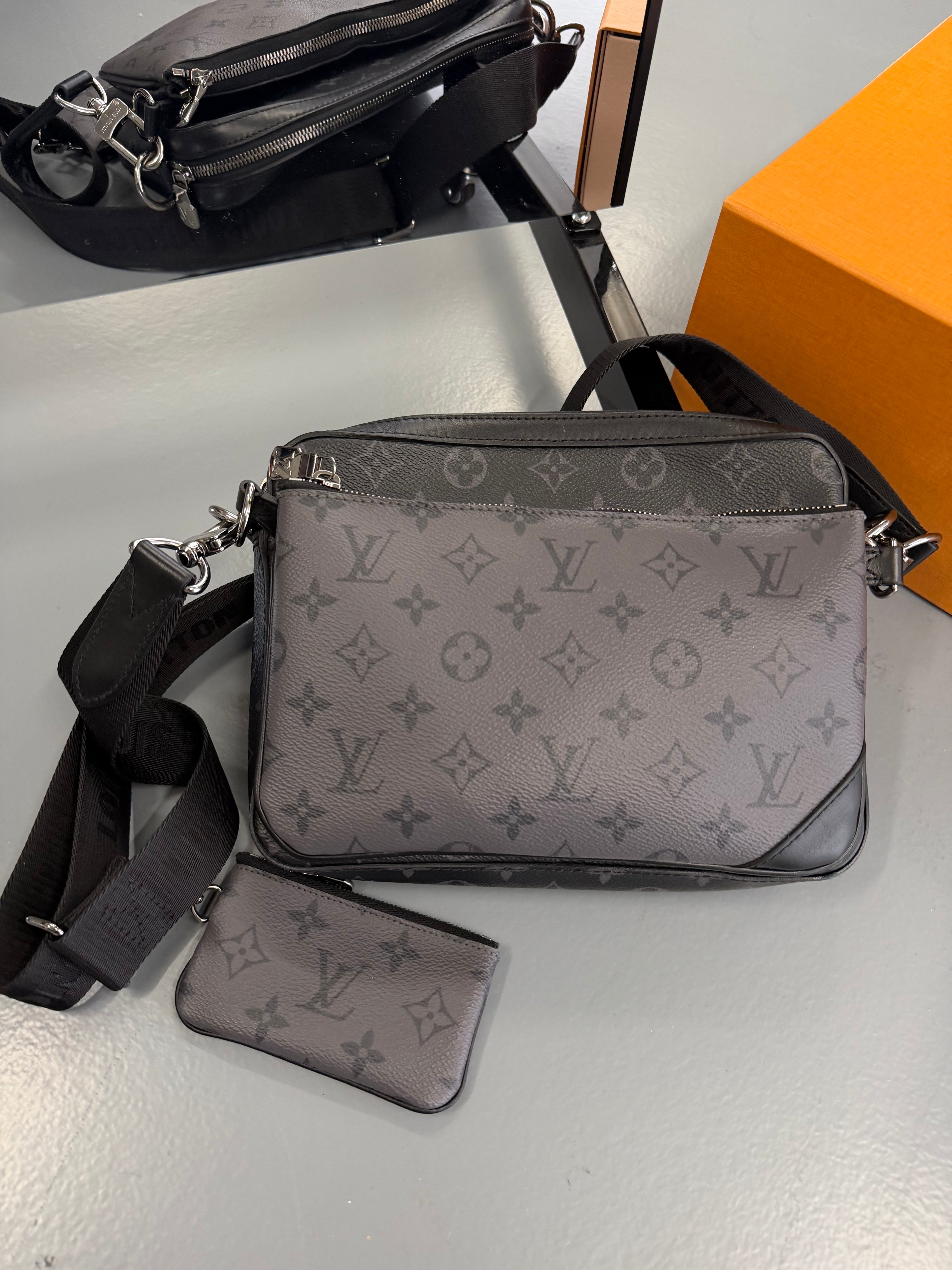 LOUIS VUITTON TRIO MESSENGER BAG