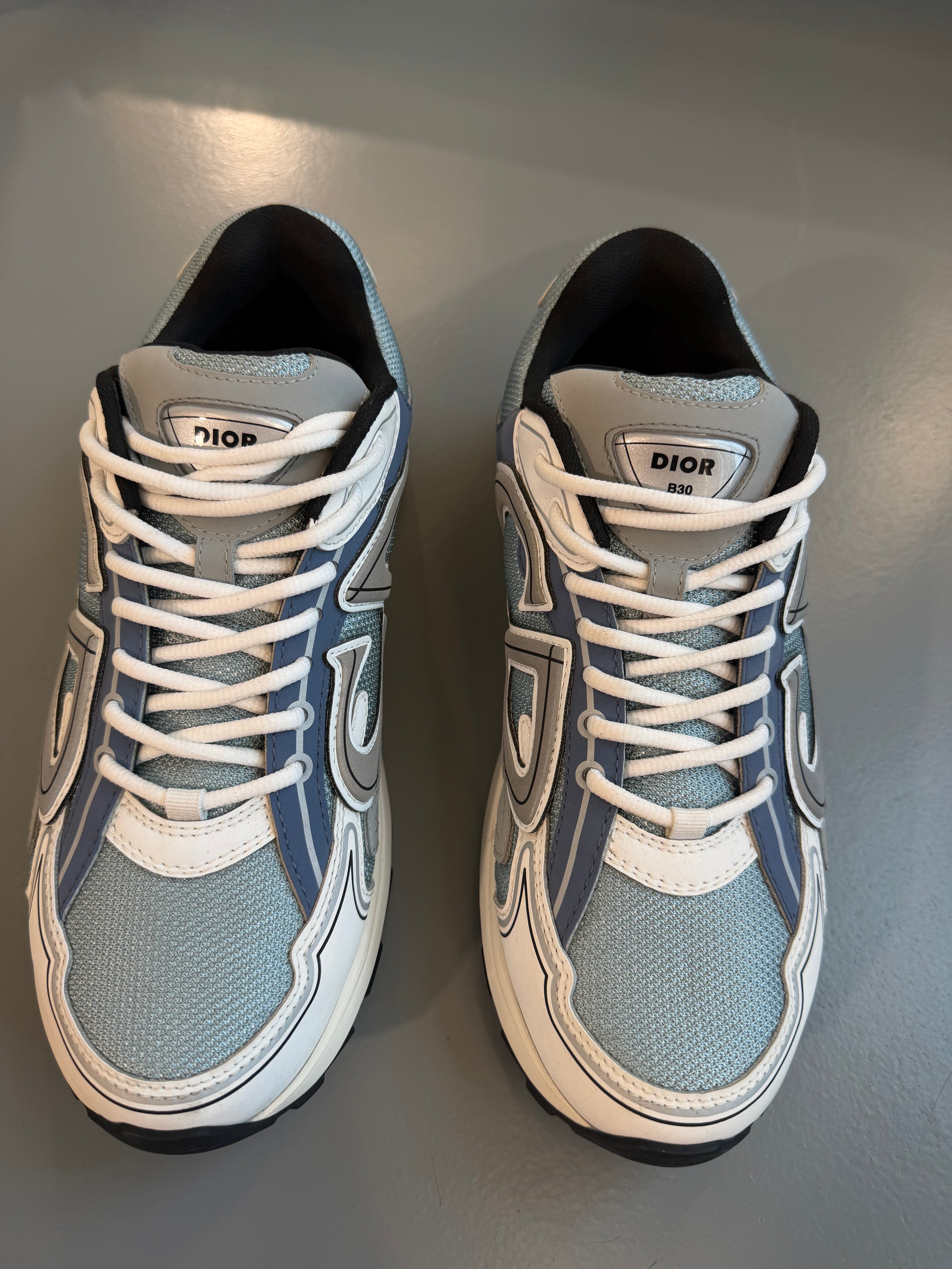 DIOR B30 LIGHT BLUE TRAINER  - UK 9 (43)  | PRE OWNED