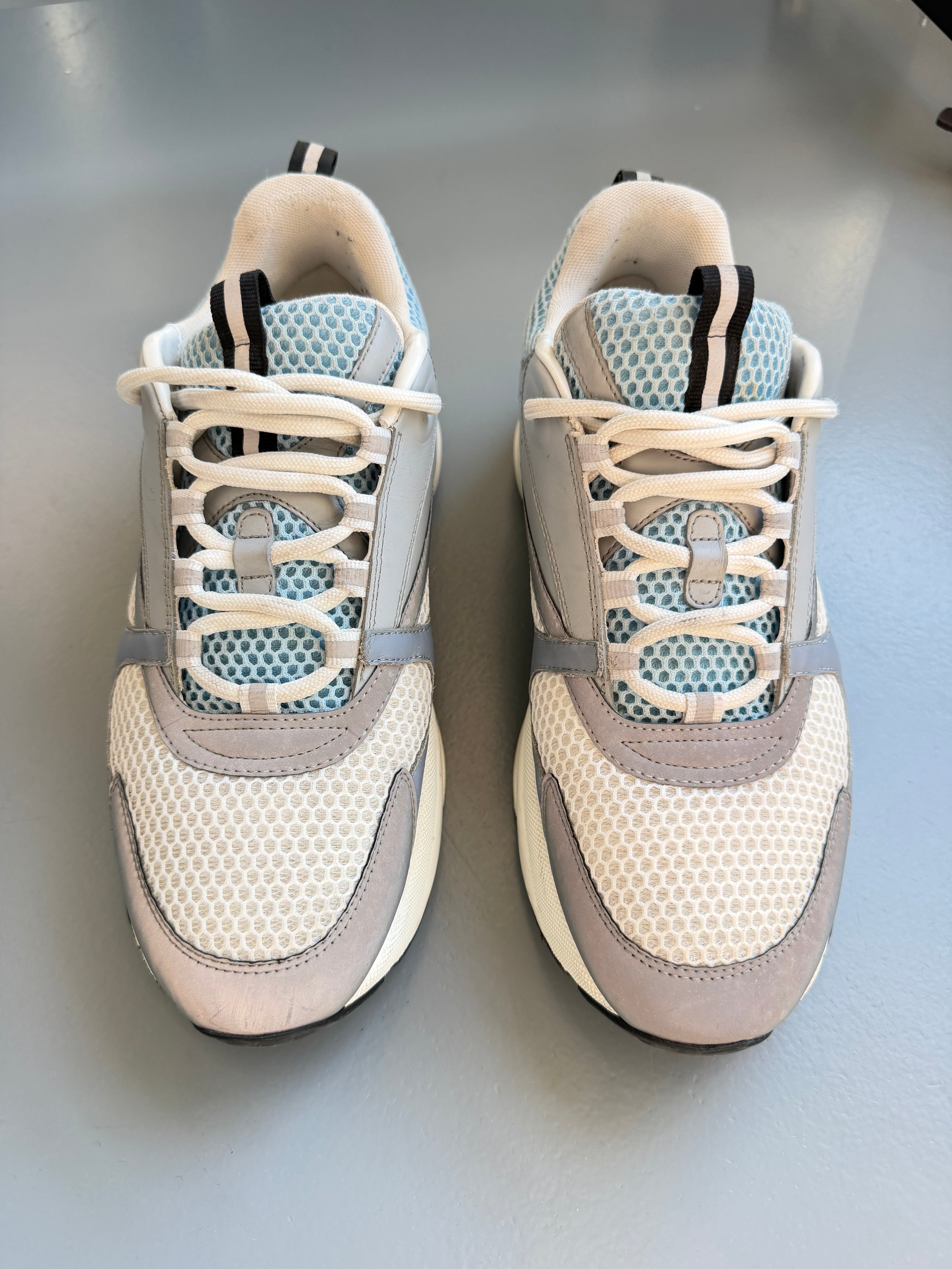 DIOR B22 REFLECTIVE BLUE / WHITE - UK 9 (43) | PRE OWNED