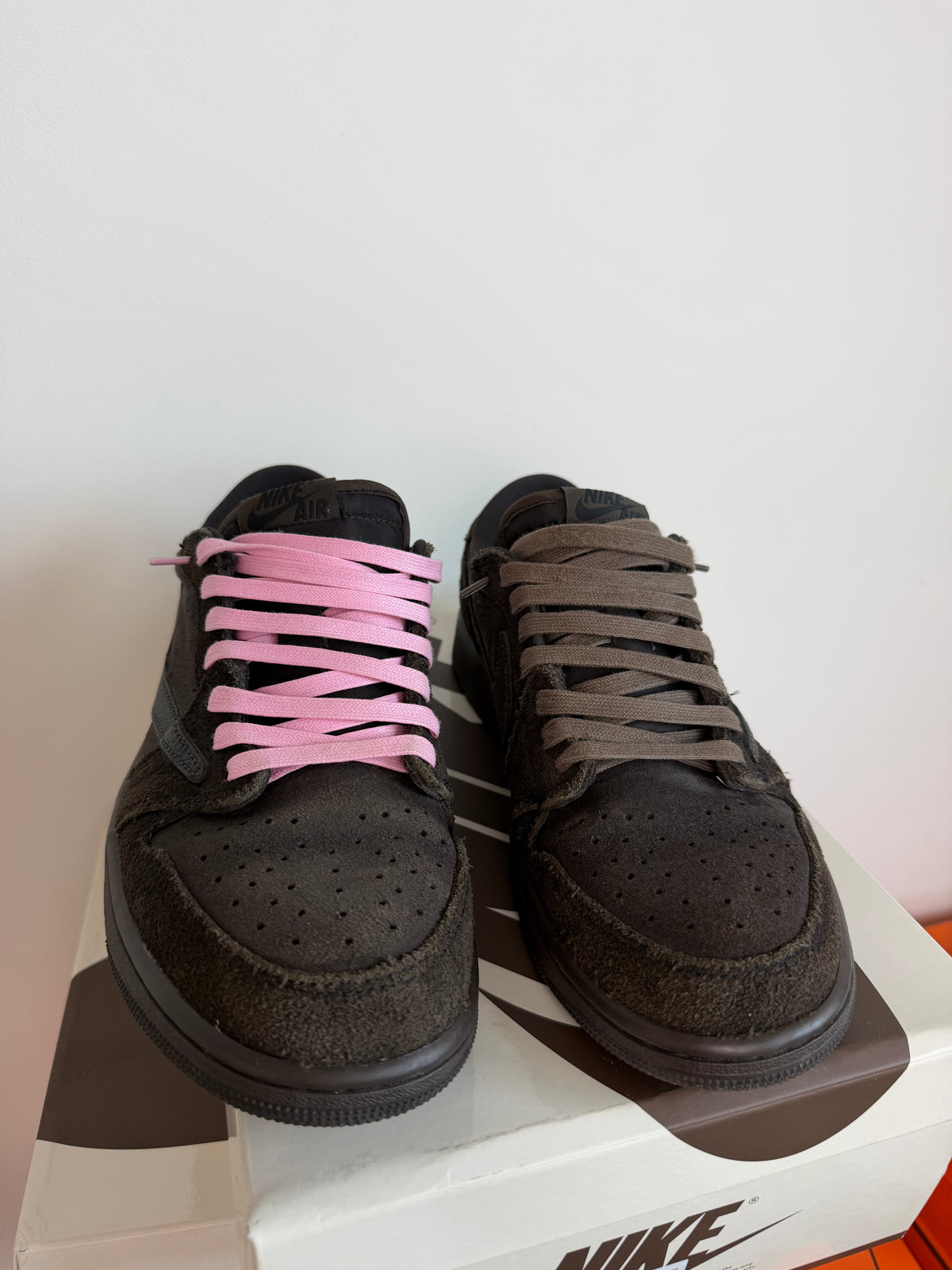 NIKE TRAVIS SCOTT X AIR JORADN VELEVET BROWN - UK 8 (42) | PRE OWNED