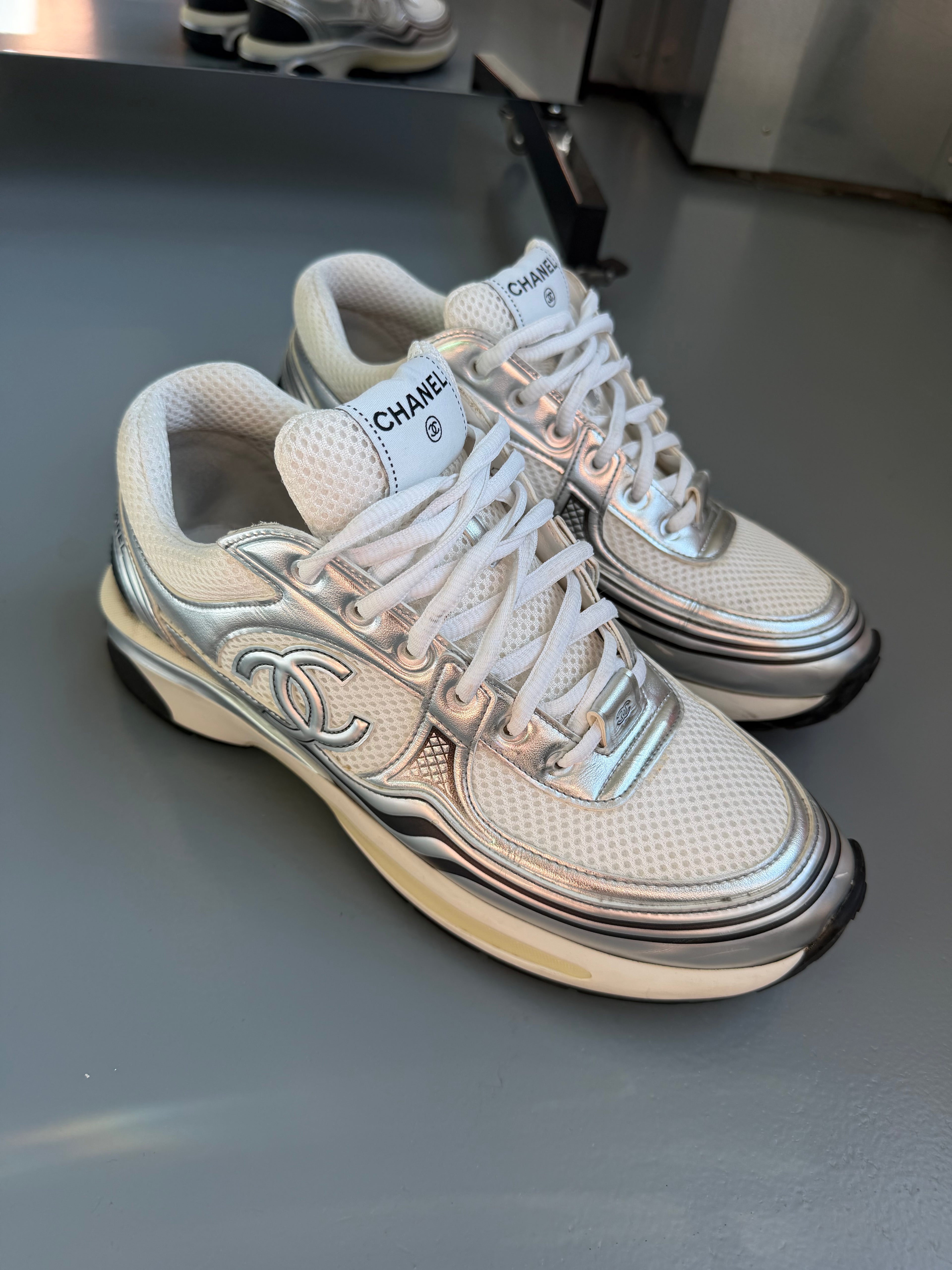 CHANEL BEIGE / GOLD RUNNER SNEAKER - UK 8 (42) | PRE OWNED