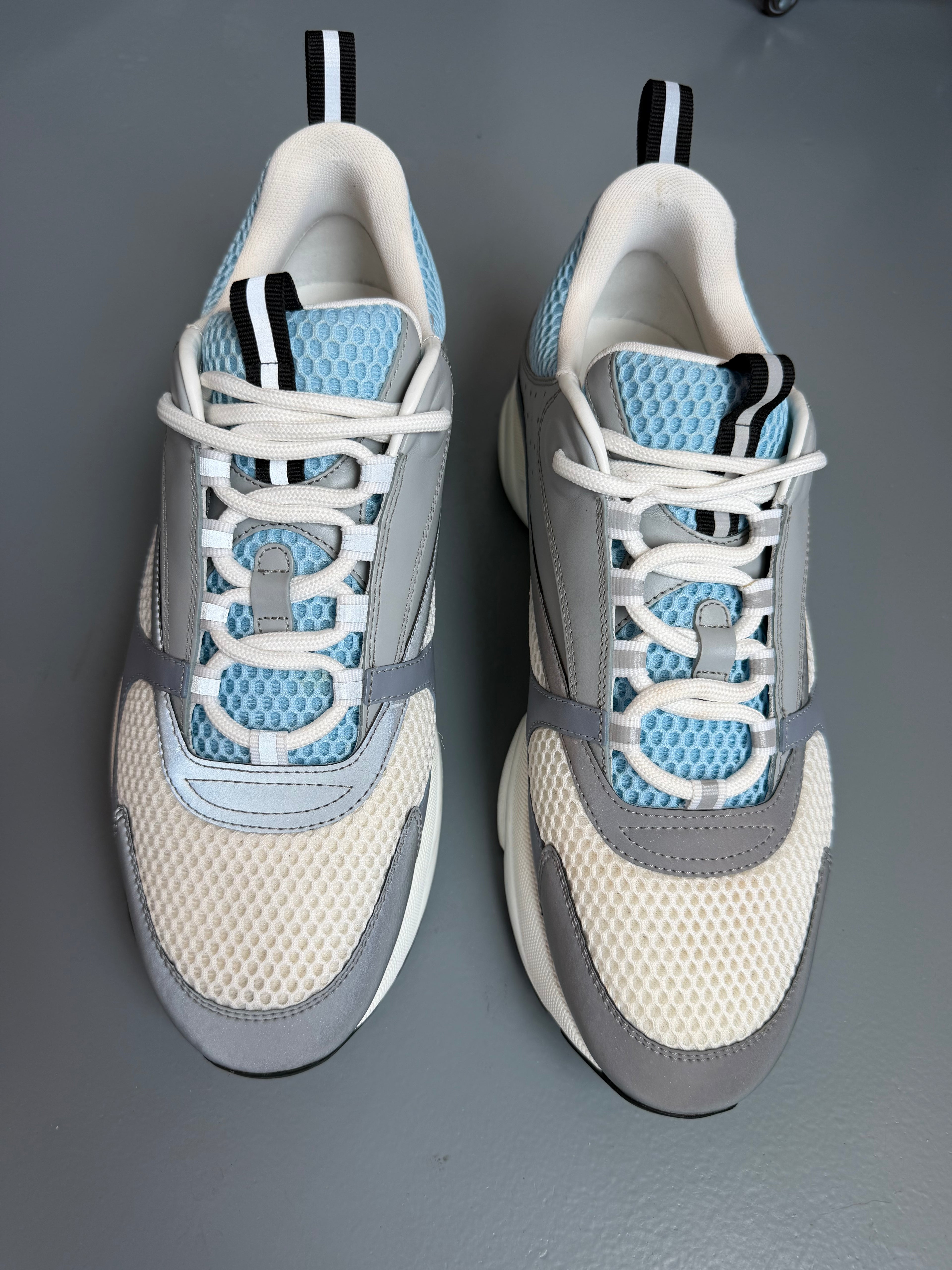 DIOR B22 REFLECTIVE BLUE / WHITE - UK 10 (44)| PRE OWNED