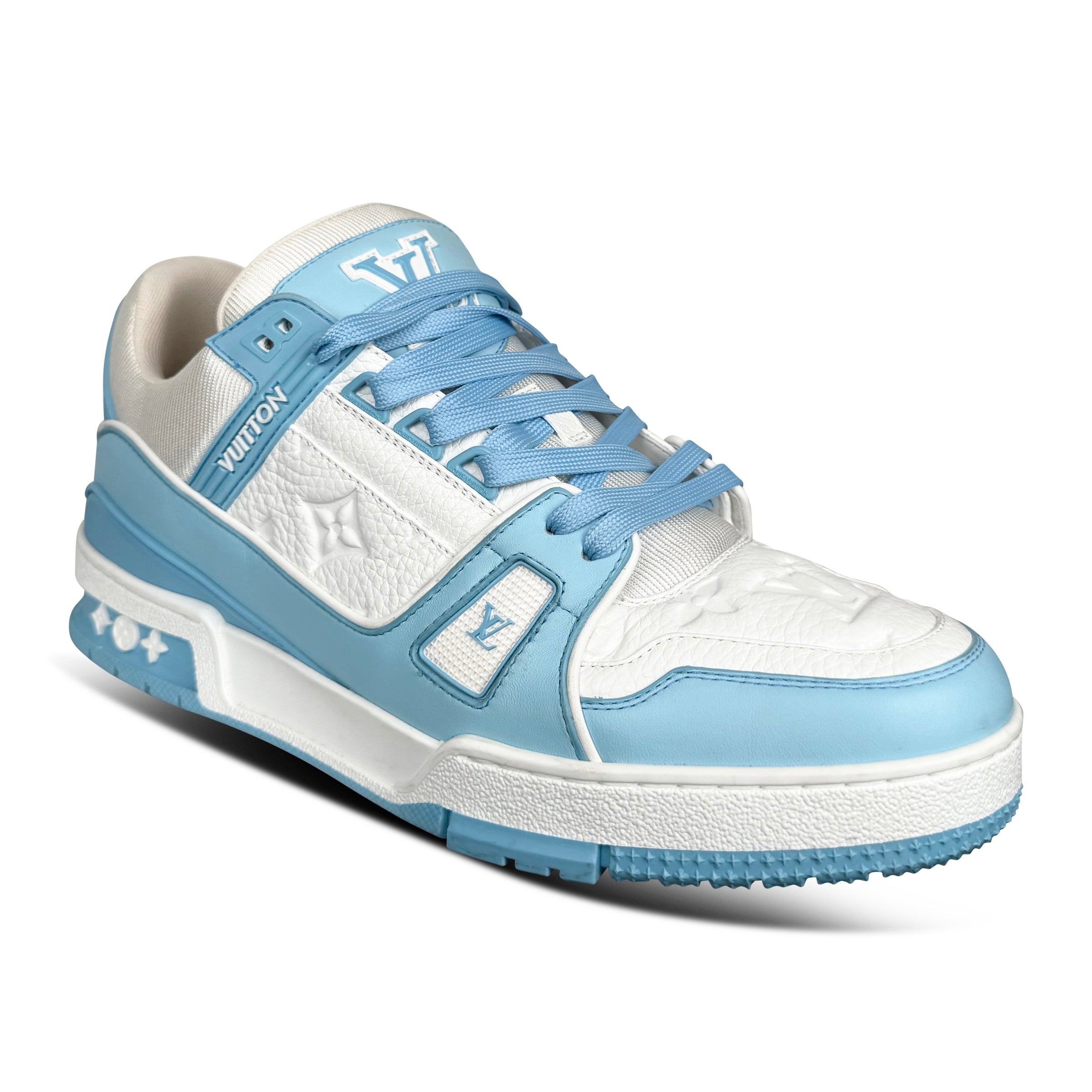 LOUIS VUITTON LIGHT BLUE LV SNEAKER - UK 7 (Fit 8)