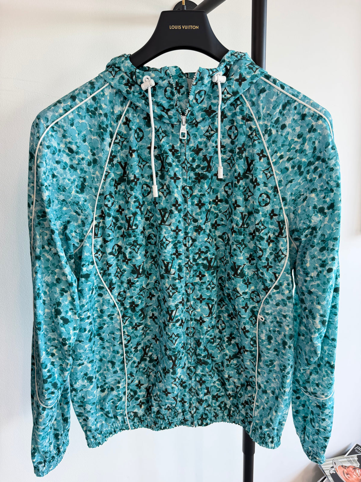 LOUIS VUITTON BLUE POINTILISSM WINDBREAKER - MEDIUM (Fits Large) | PRE OWNED