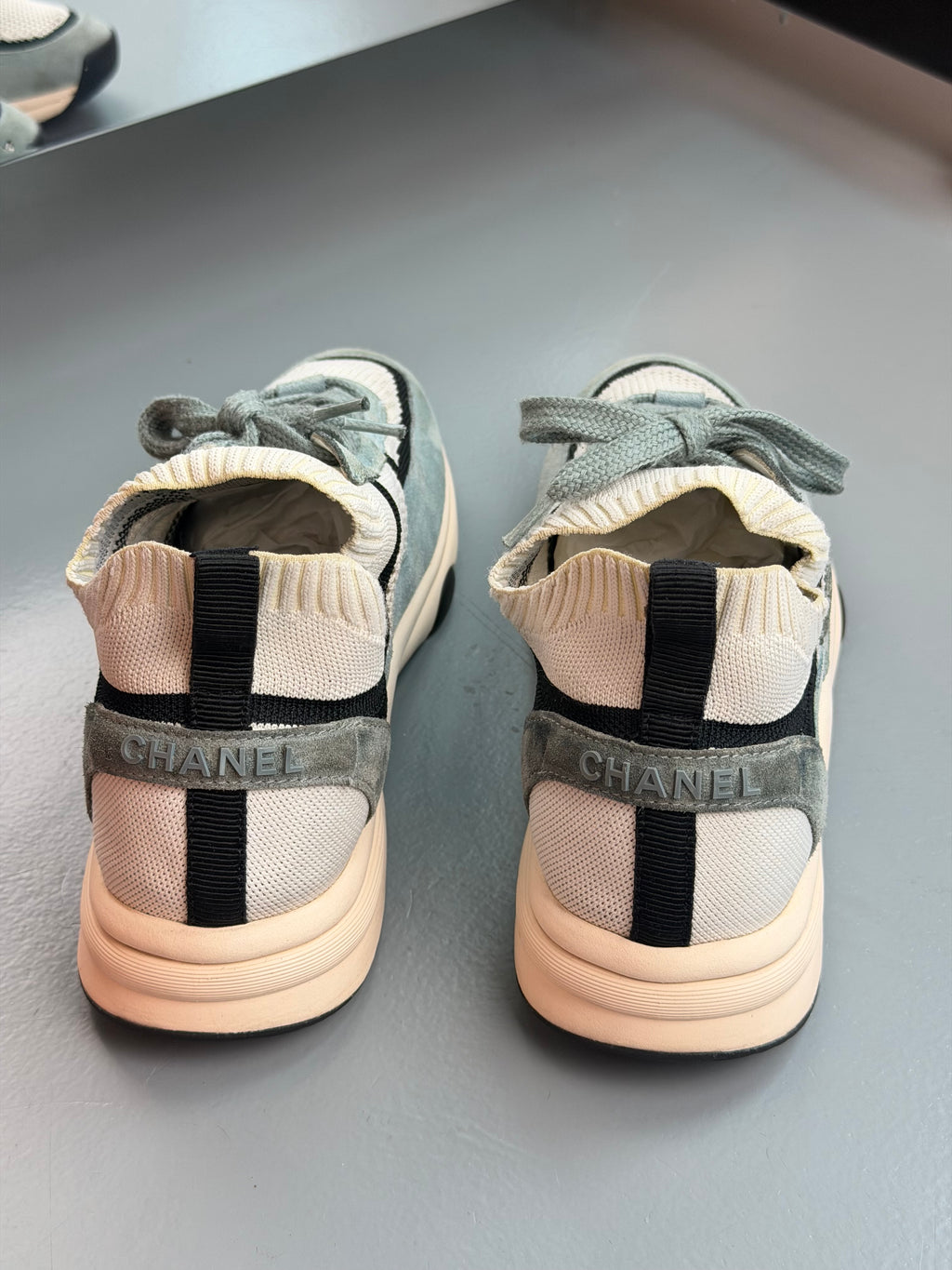 CHANEL LIGHT BLUE KNITTED RUNNER TRAINER - UK 10 (44) | PRE OWNED