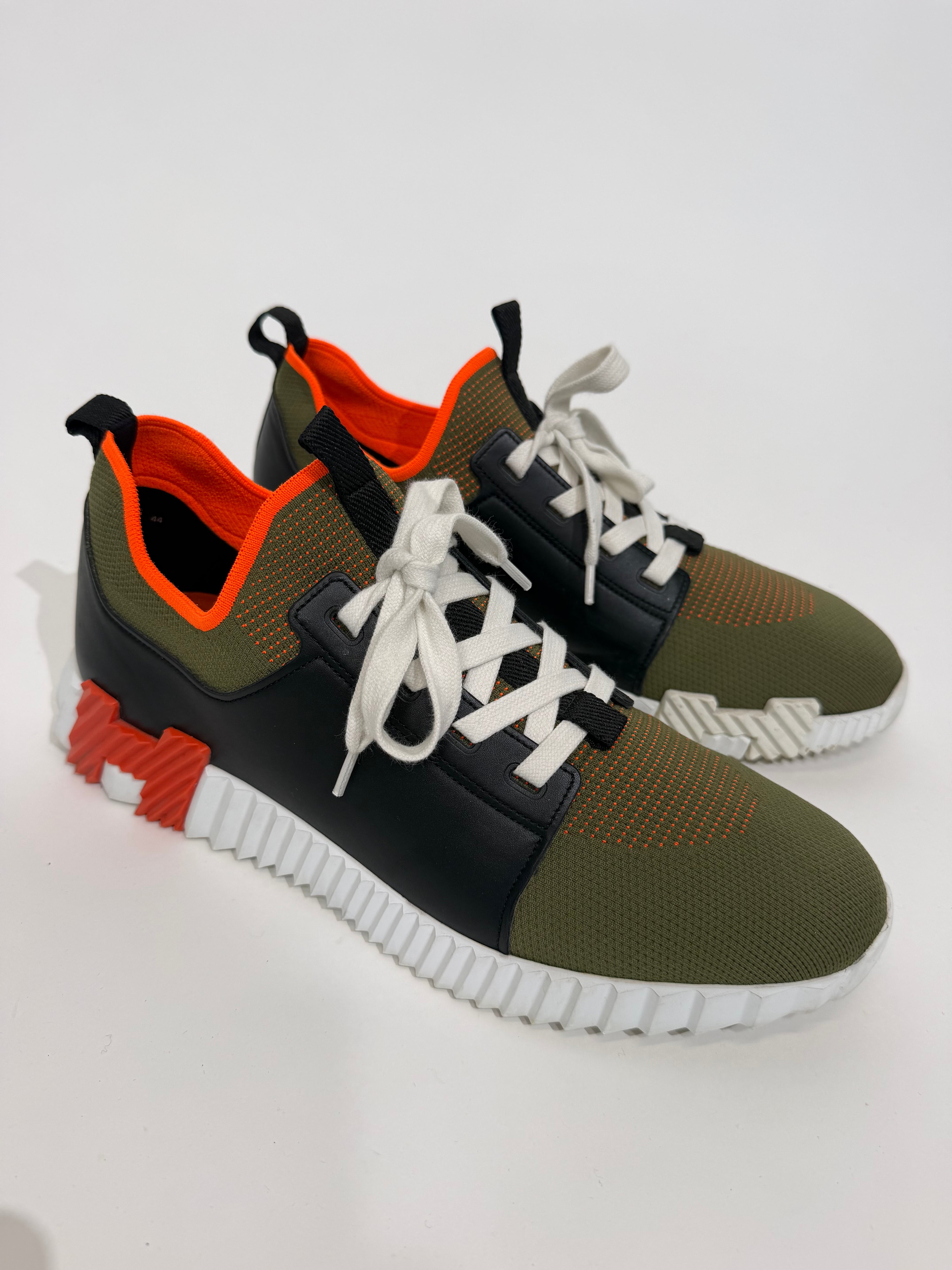 HERMES DEPART KHAKI / BLACK TRAINER - UK 11 | PRE OWNED