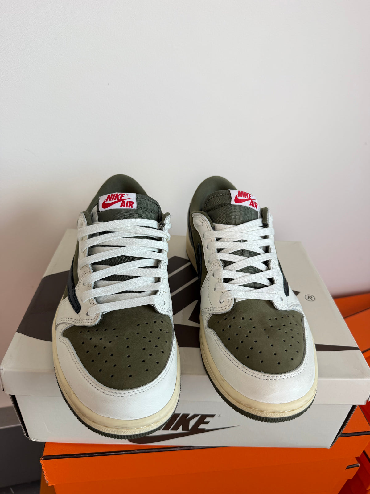 NIKE TRAVIS SCOTT X AIR JORDAN 1 LOW MEDIUM OLIVE TRAINER - UK 7.5 | PRE OWNED