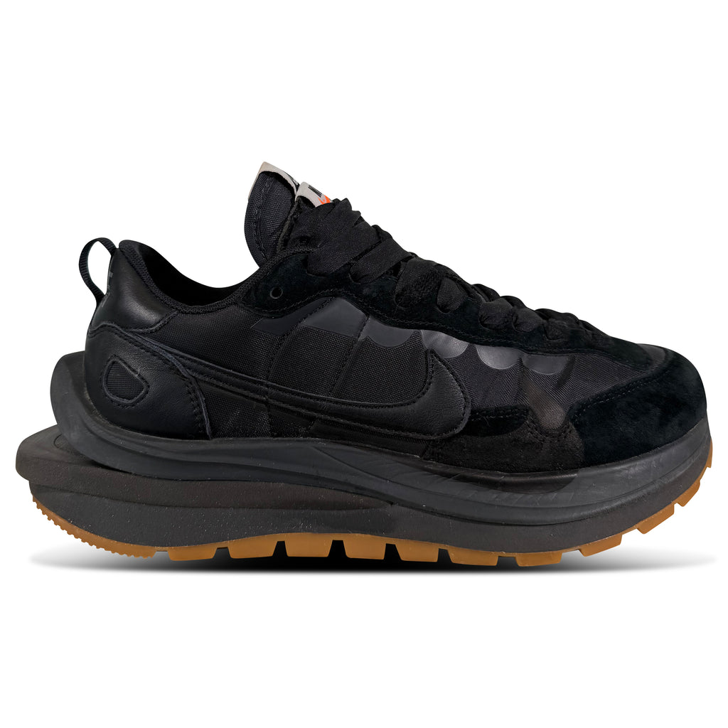 NIKE SACAI VAPORWAFFLE TRIPLE BLACK - UK 7 (41) | PRE OWNED
