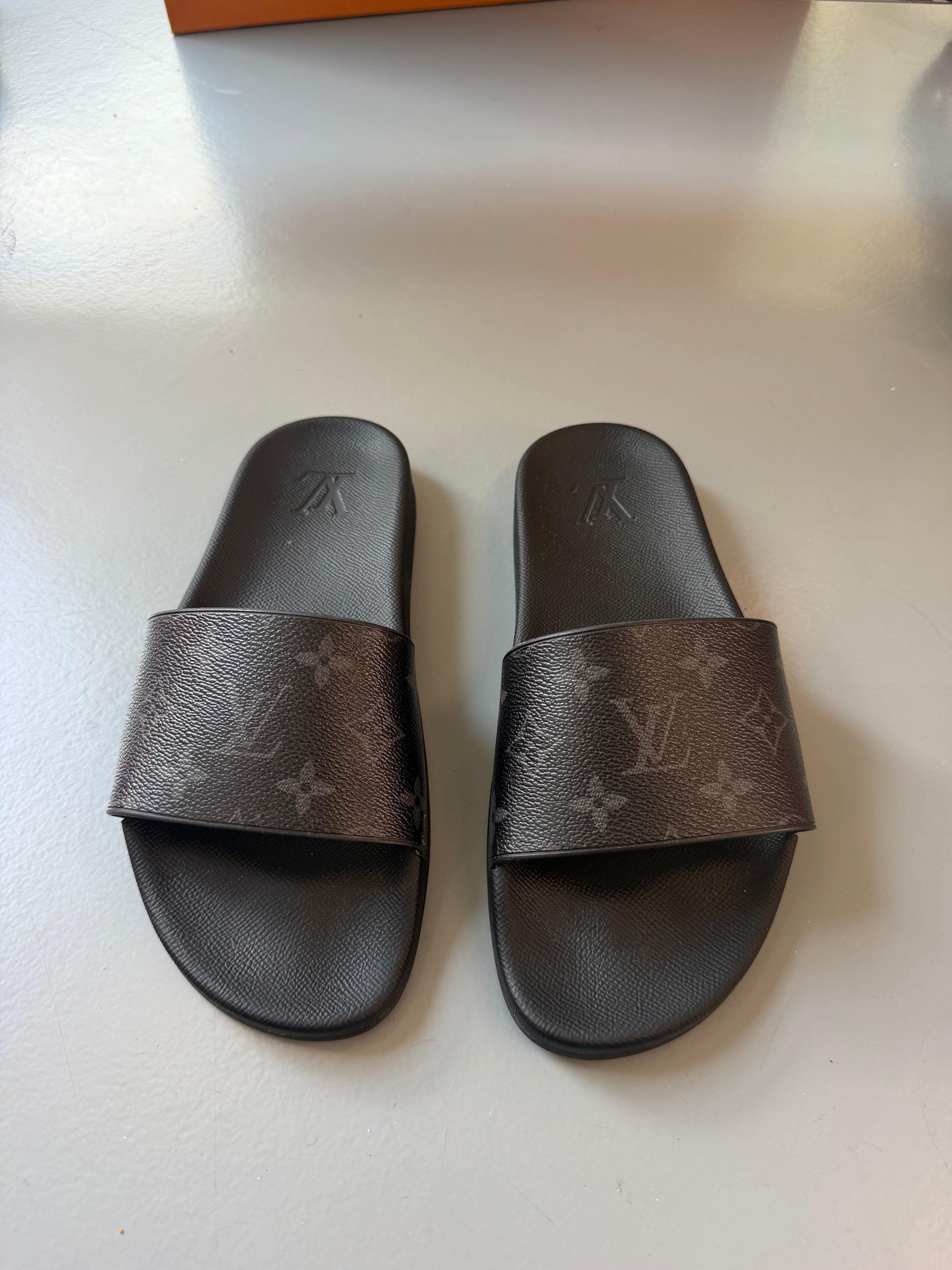 LOUIS VUITTON MONOGRAM MULE SLIDES - UK 5 (Fits 6)| PRE OWNED