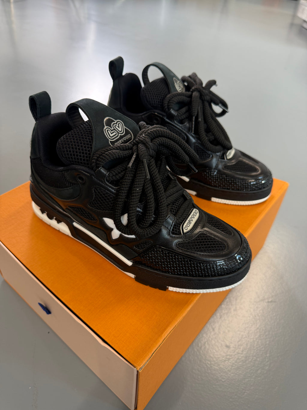 LOUIS VUITTON BLACK SKATE SNEAKER - UK 6.5 (Fits 7.5)