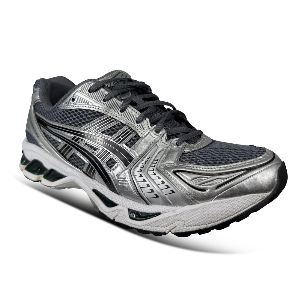 ASIC SILVER / BLUE TRAINER - UK 8.5 (42.5) - Affluent ArchivesUsed HIGH END DESIGNER CLOTHING