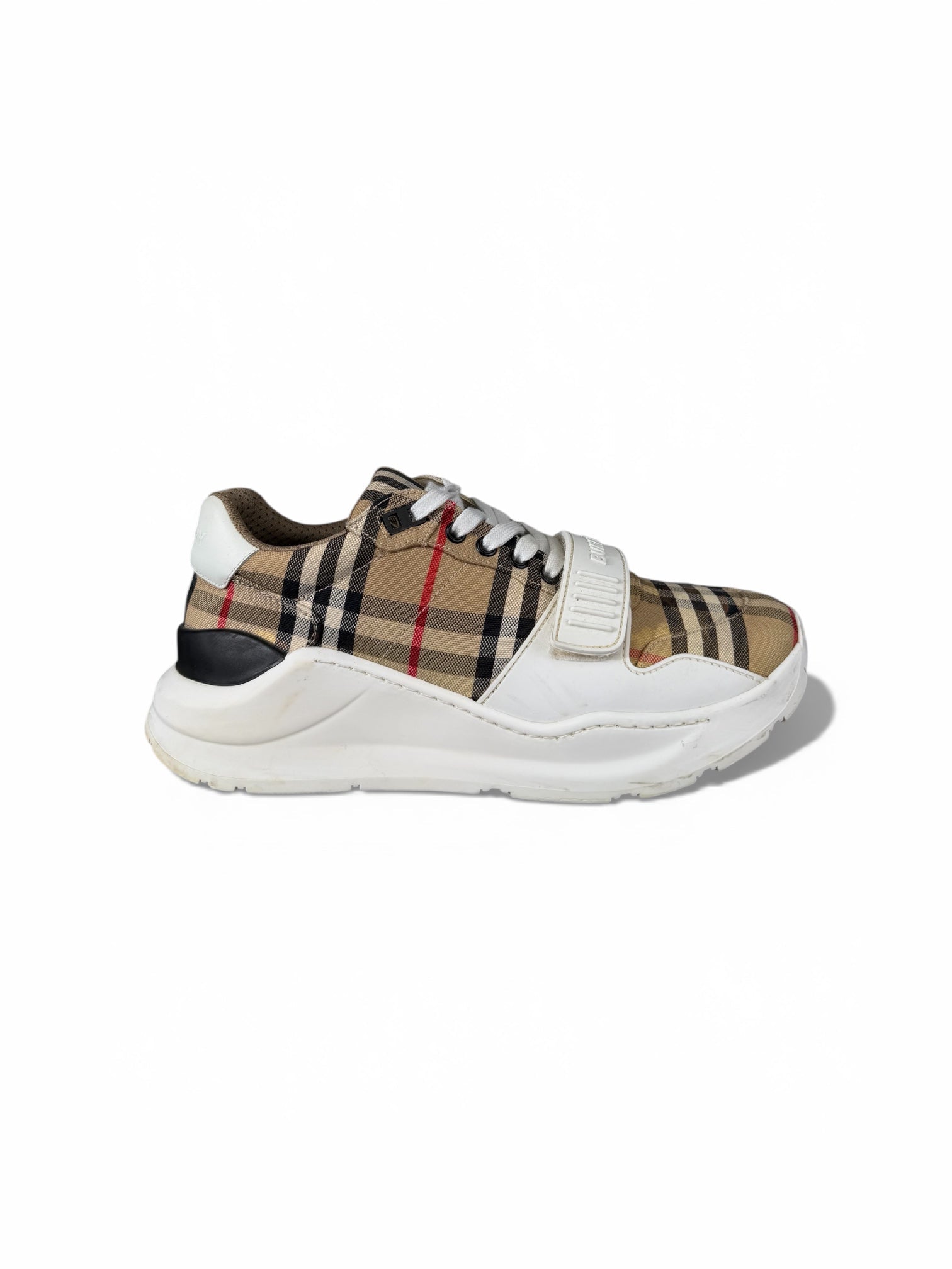 BURBERRY BEIGE SNEAKER - UK 7 (41) - Affluent ArchivesUsed HIGH END DESIGNER CLOTHING