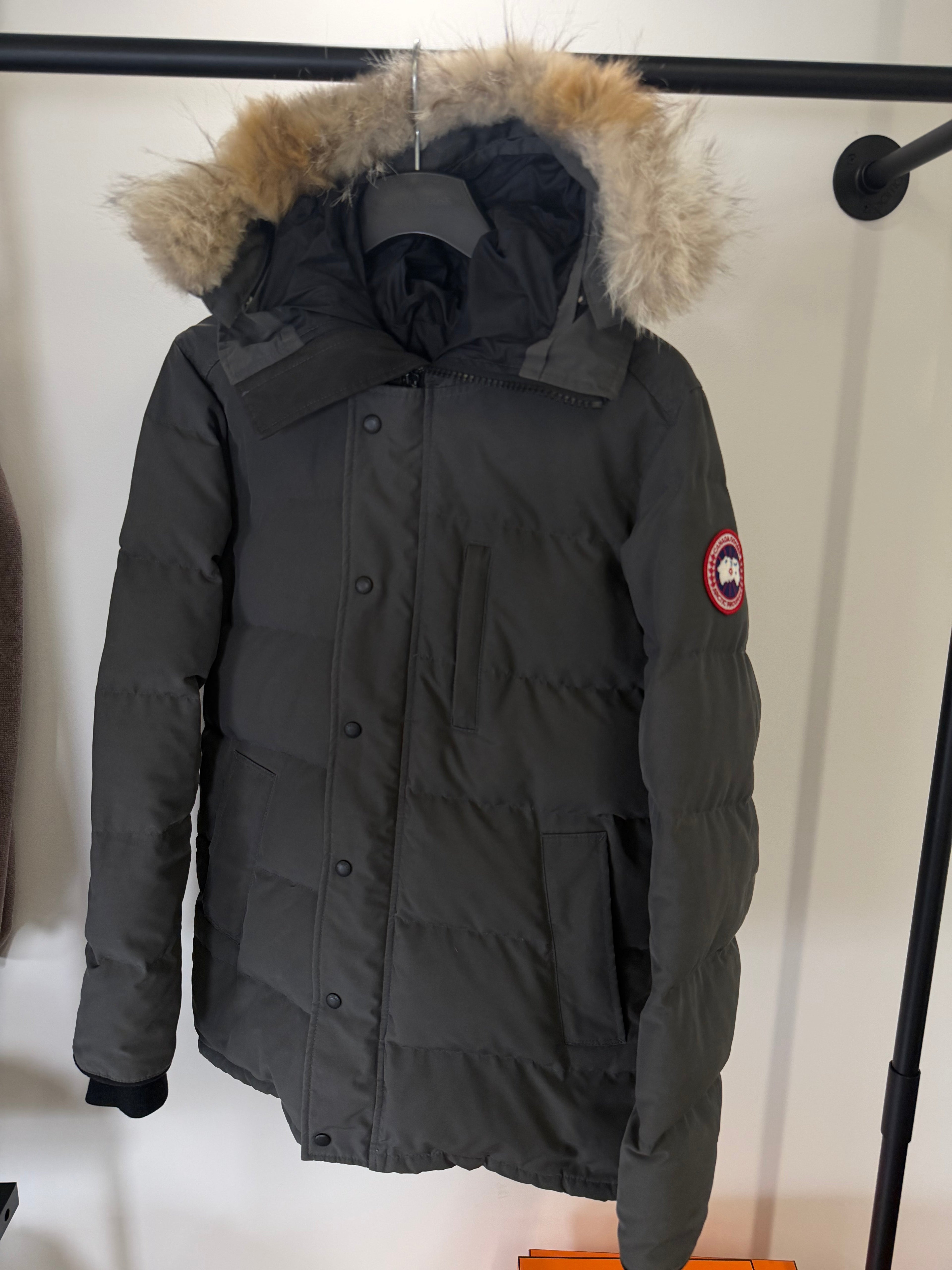CANADA GOOSE GREY CARSON - MEDIUM - Affluent ArchivesUsed HIGH END DESIGNER CLOTHING