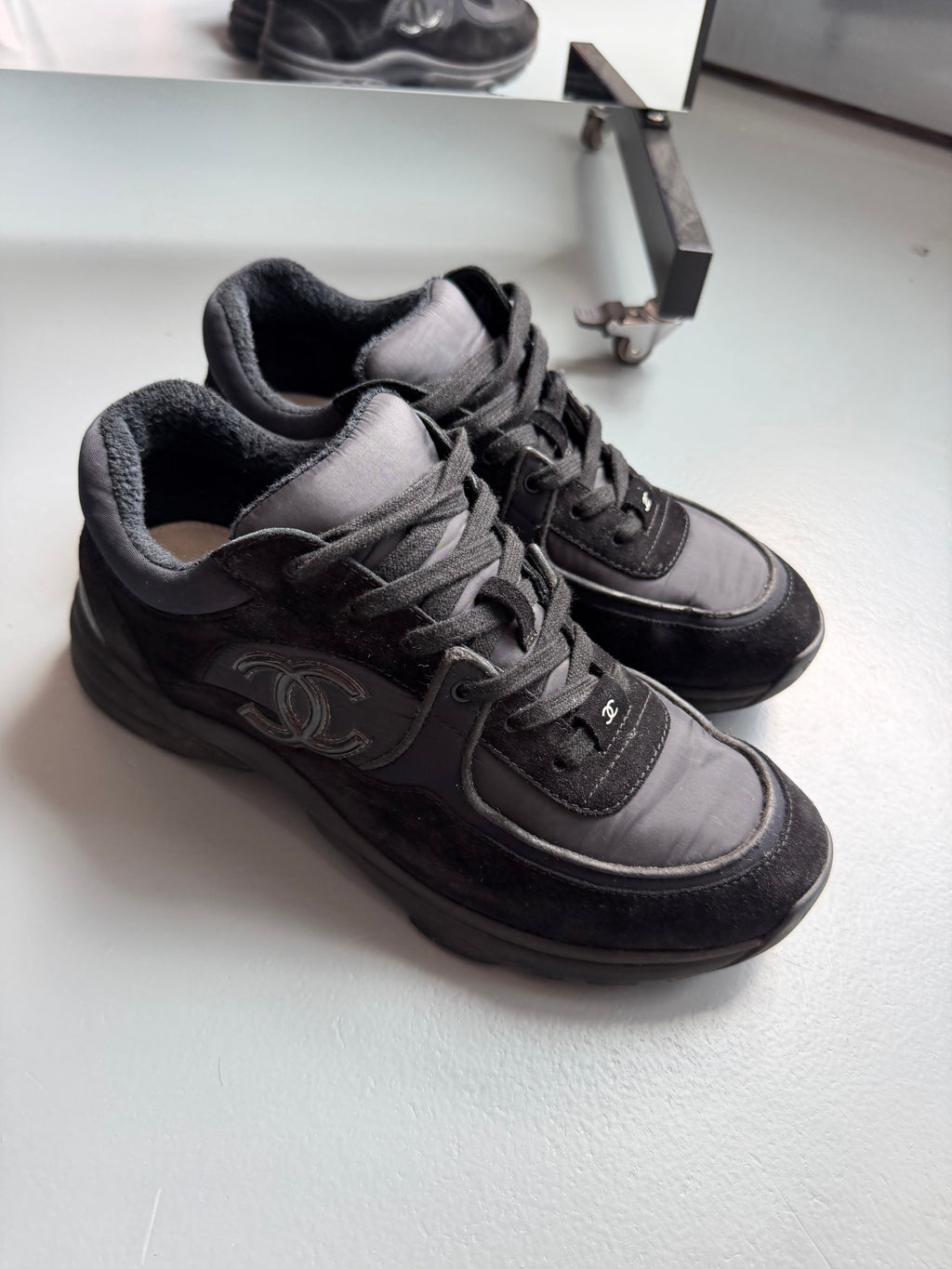 CHANEL BLACK TRAINERS - UK 8 (42) | PRE OWNED - Affluent ArchivesUsed HIGH END DESIGNER CLOTHING