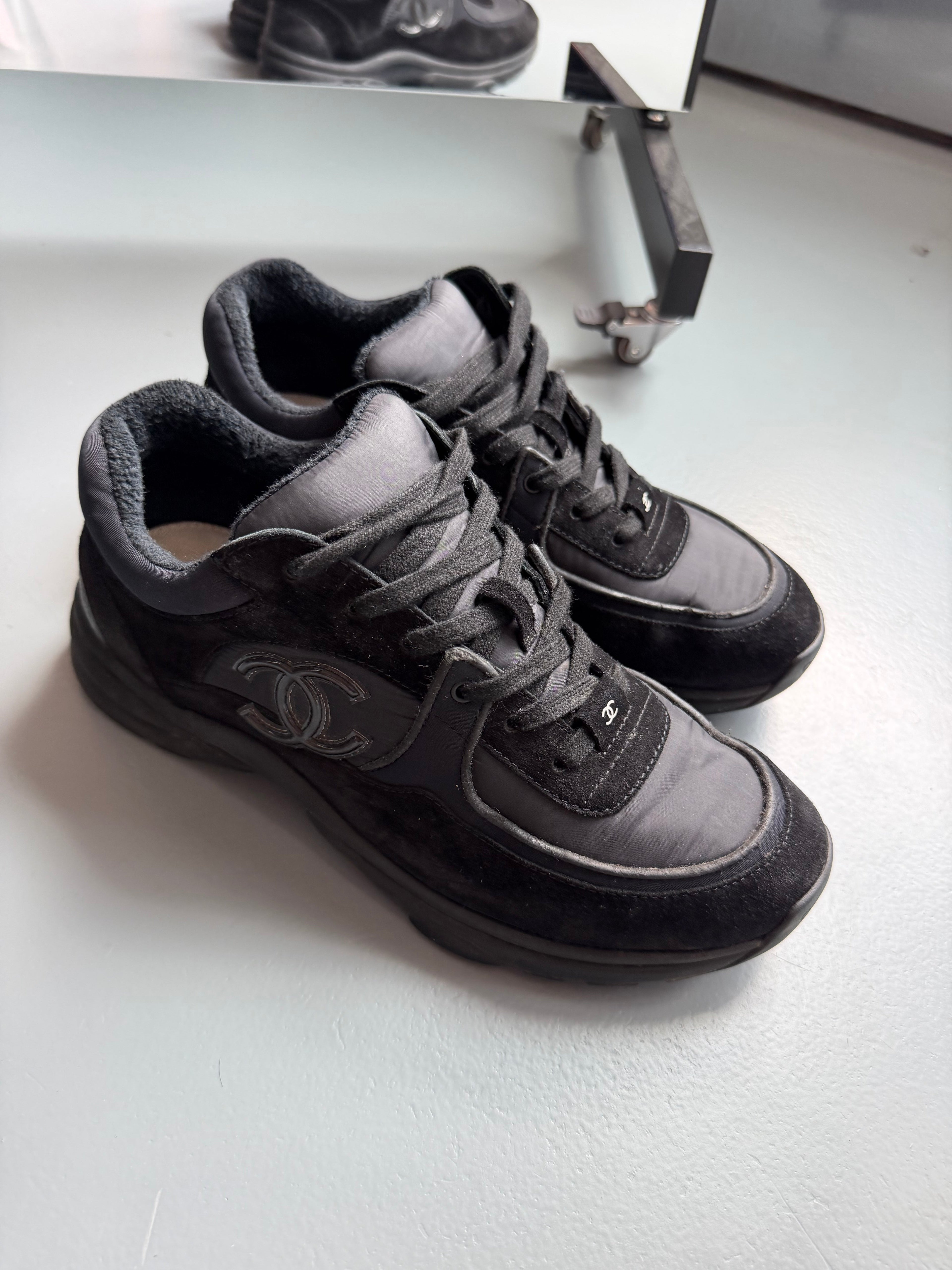CHANEL BLACK TRAINERS - UK 8 (42) | PRE OWNED - Affluent ArchivesUsed HIGH END DESIGNER CLOTHING