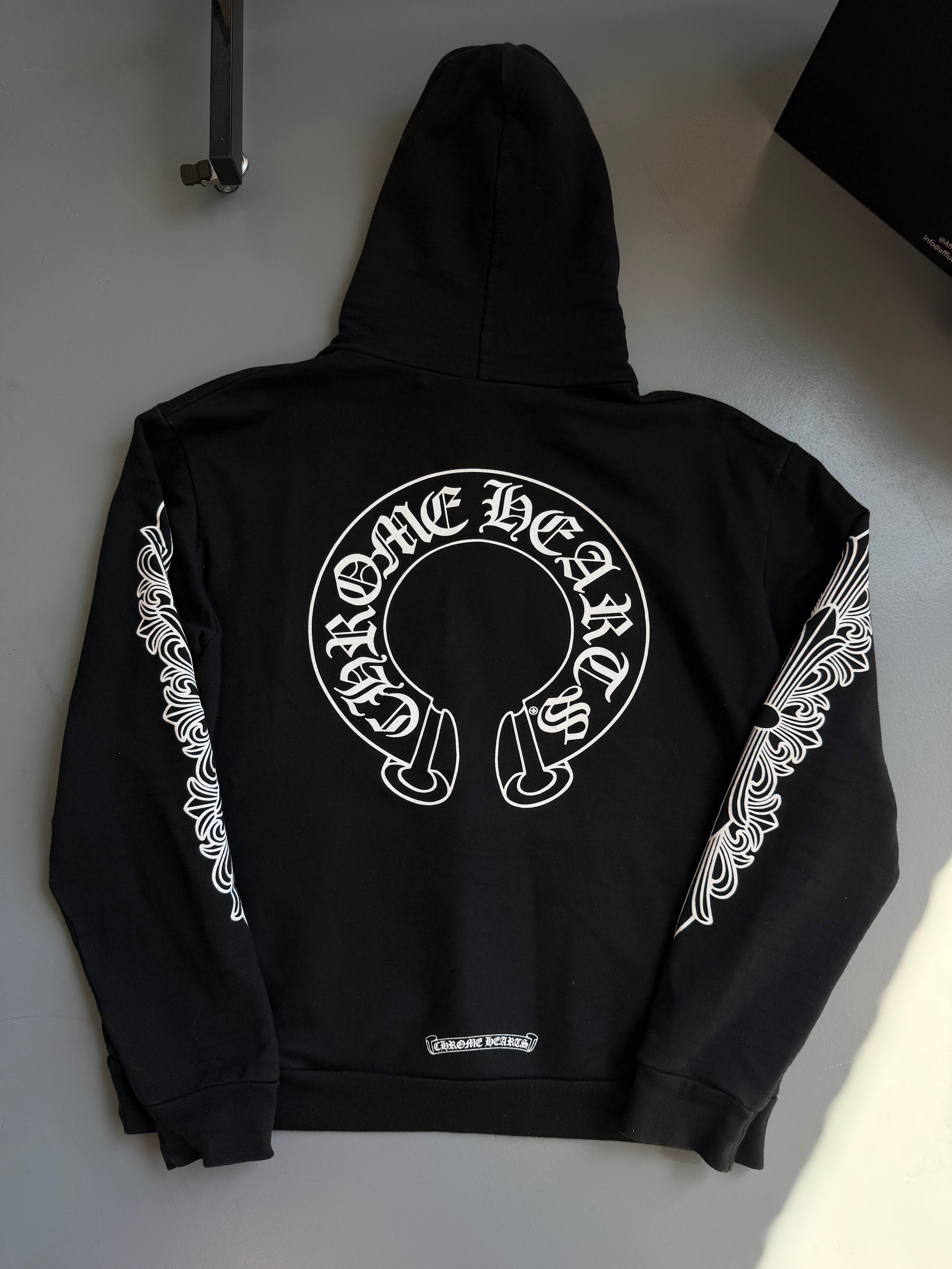 CHROME HEARTS BLACK HORSESHOE HOODIE - MEDIUM (Fits Large) | PRE OWNED - Affluent ArchivesUsed HIGH END DESIGNER CLOTHING