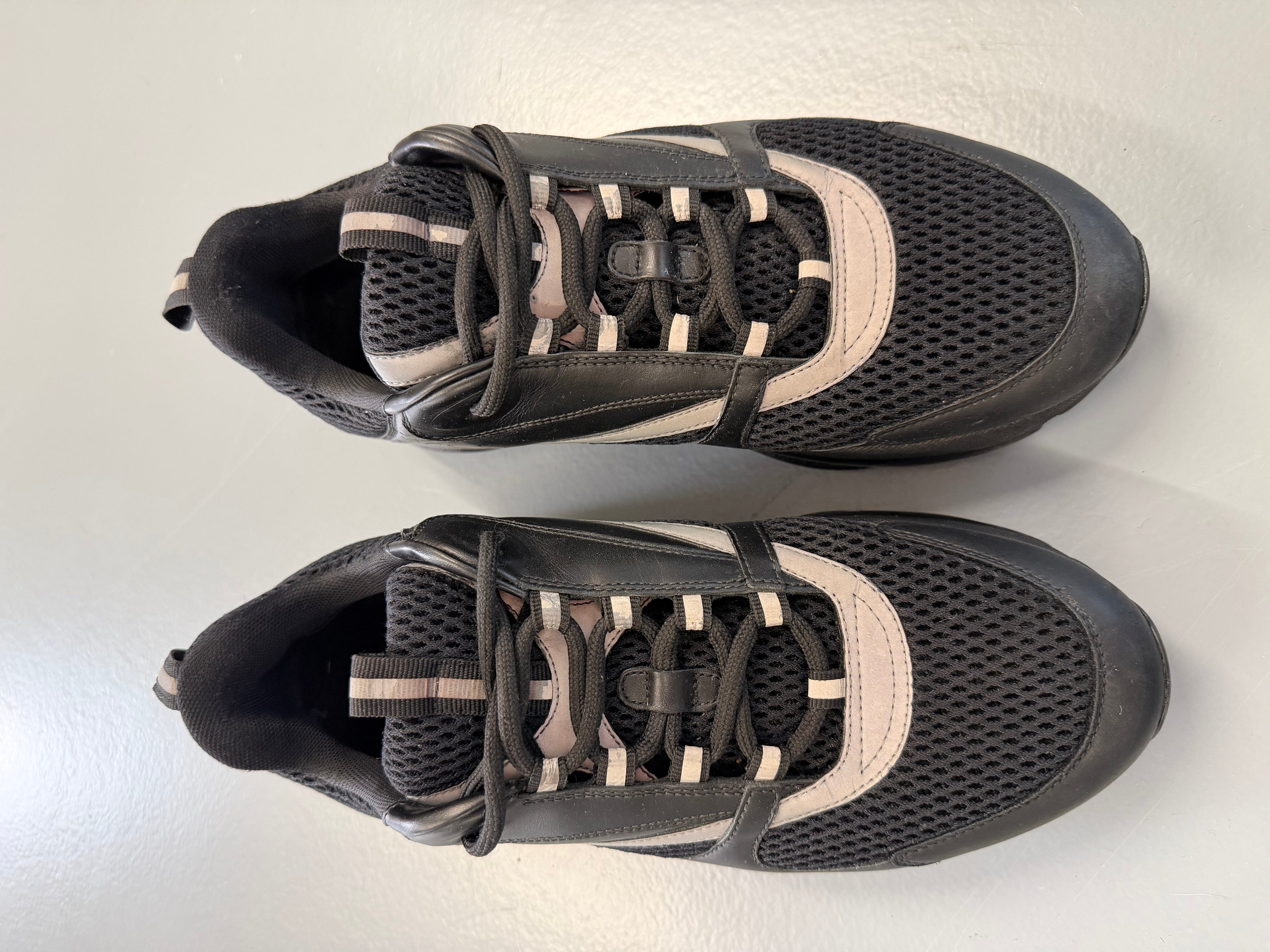 DIOR B22 BLACK - UK 8 (42) - Affluent ArchivesUsed HIGH END DESIGNER CLOTHING