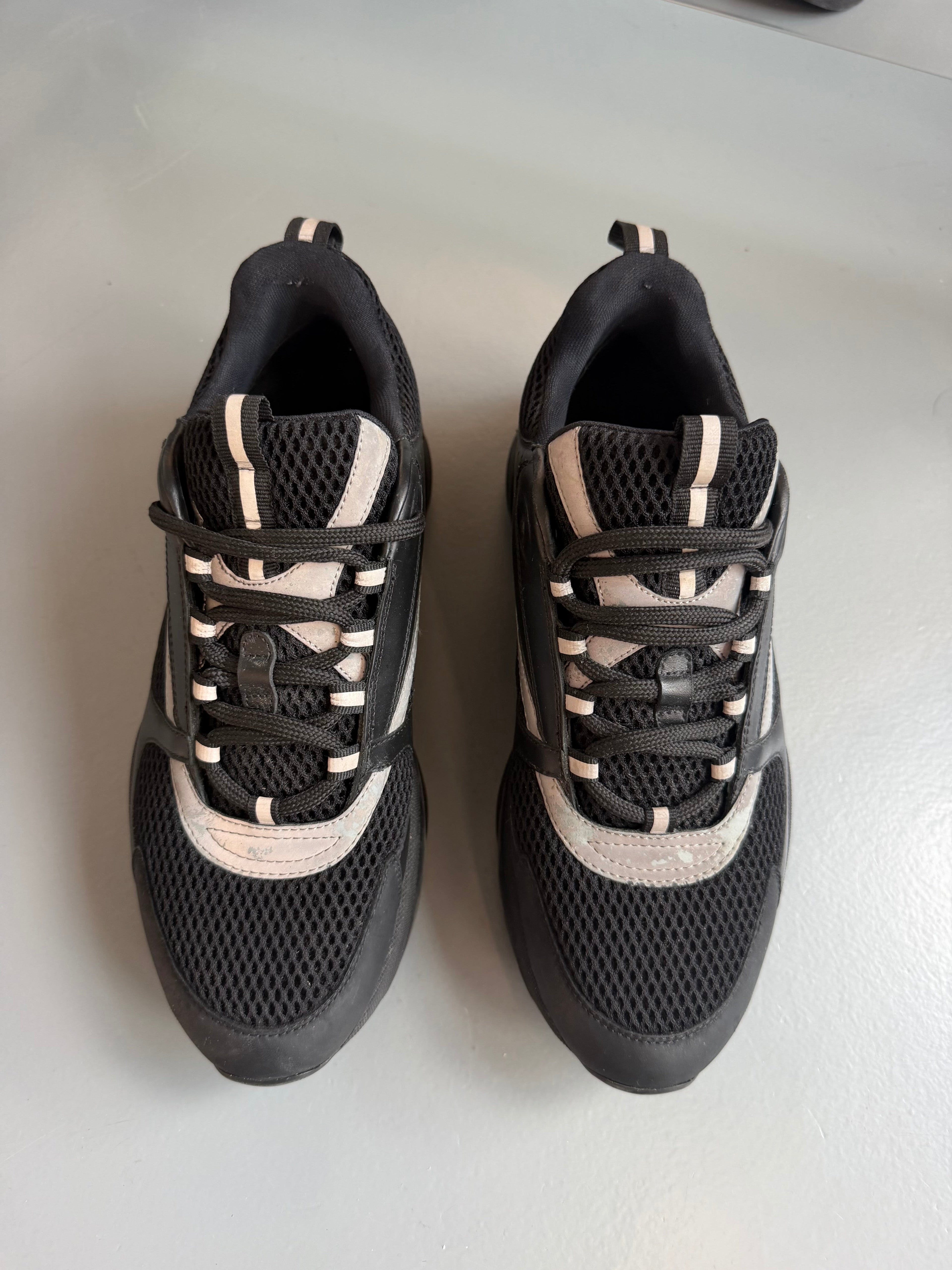DIOR B22 BLACK - UK 9 (43) | PRE OWNED - Affluent ArchivesUsed HIGH END DESIGNER CLOTHING