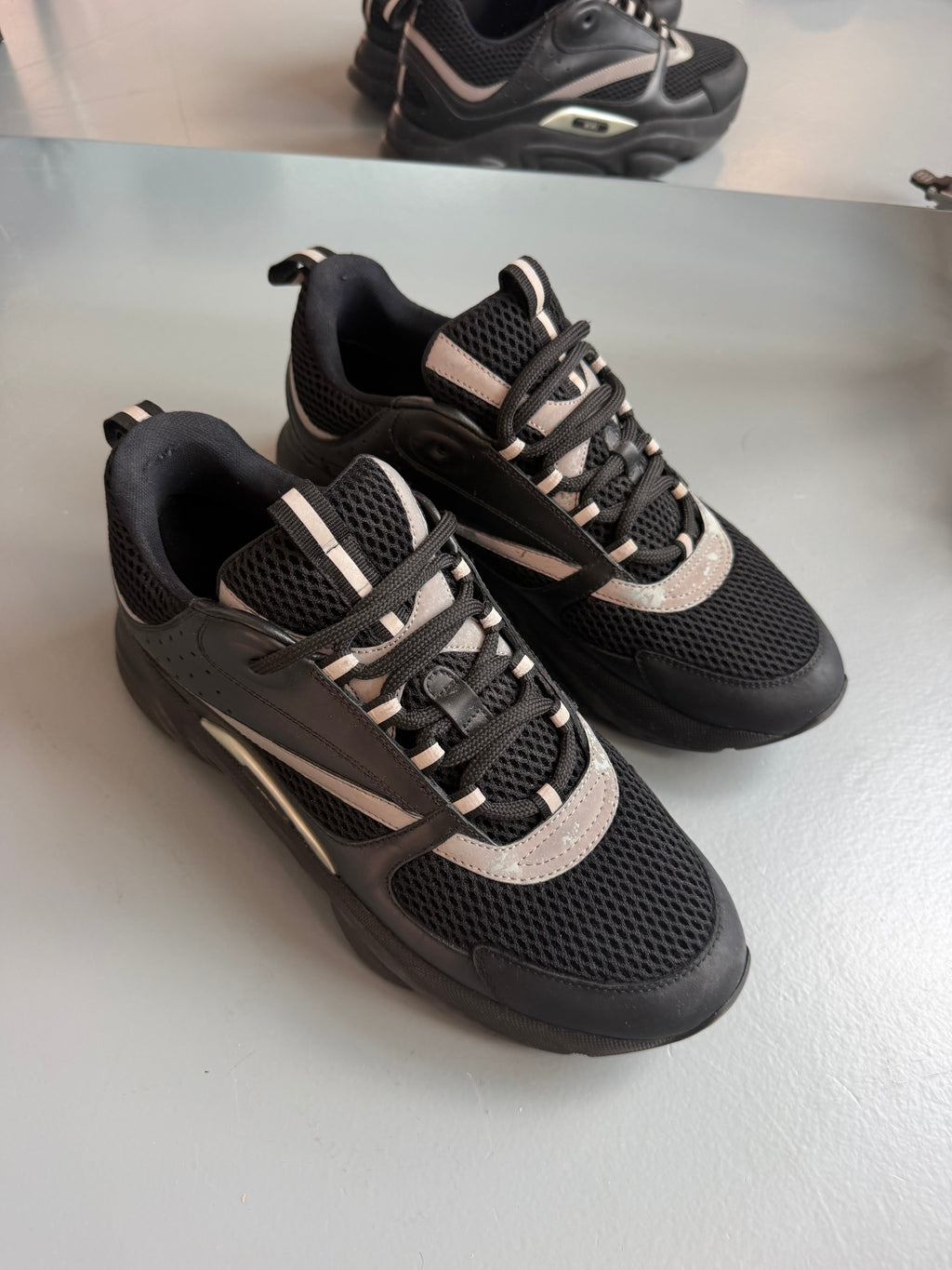 DIOR B22 BLACK - UK 9 (43) | PRE OWNED - Affluent ArchivesUsed HIGH END DESIGNER CLOTHING