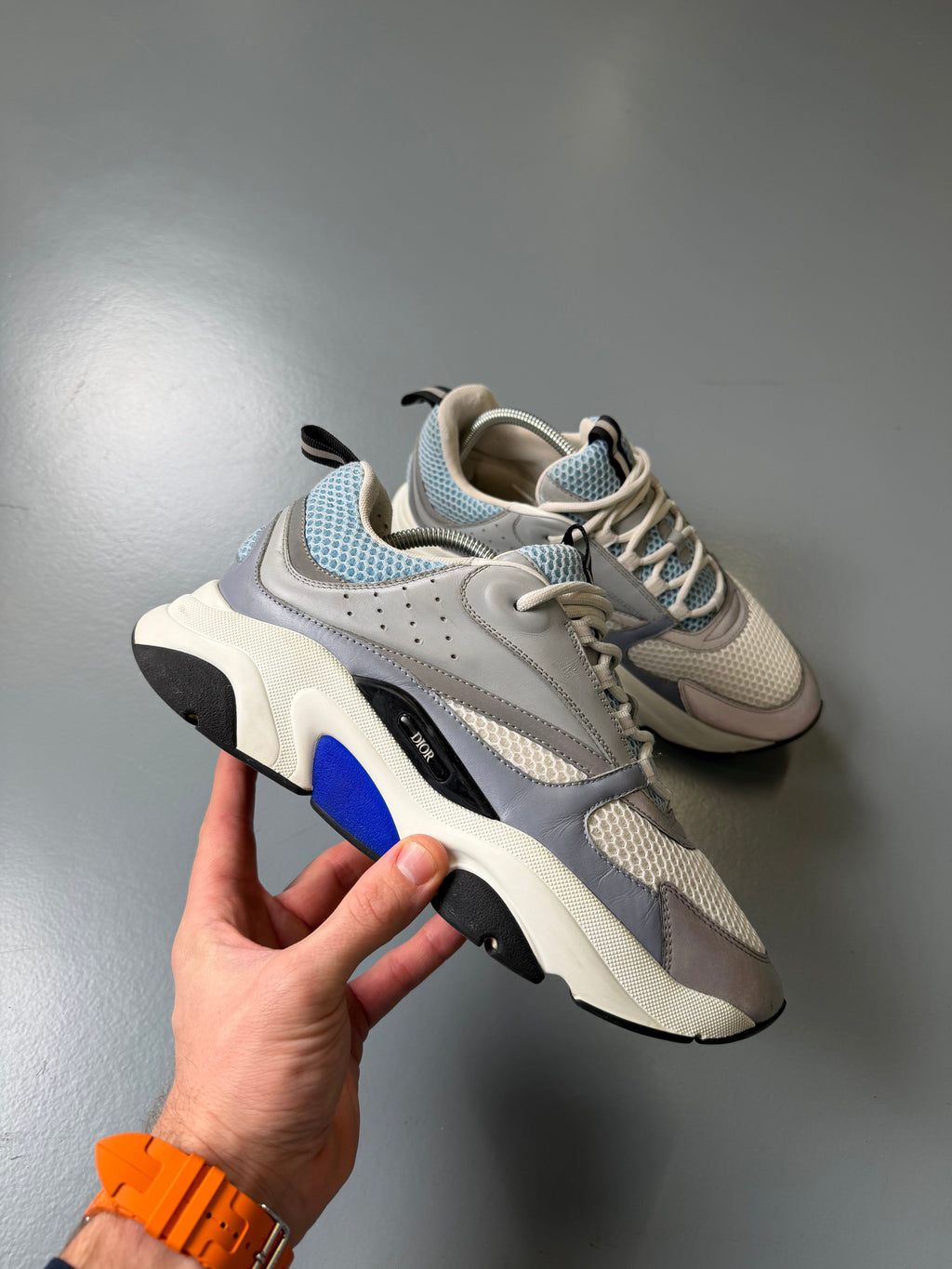 DIOR B22 REFLECTIVE BLUE / WHITE - UK 9 (43) - Affluent ArchivesUsed HIGH END DESIGNER CLOTHING