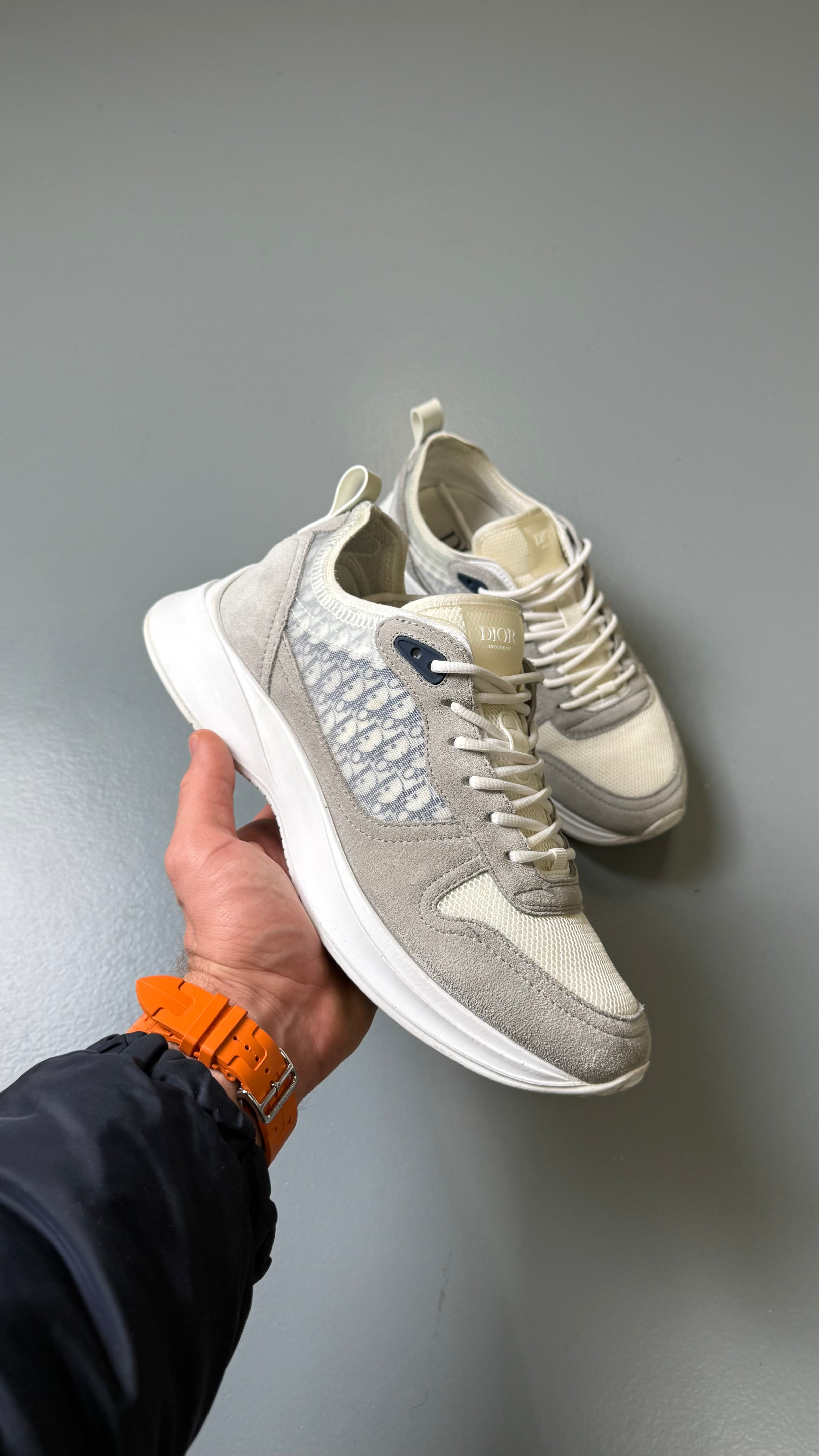 DIOR B25 GREY SNEAKER - UK 8 (42) - Affluent ArchivesUsed HIGH END DESIGNER CLOTHING