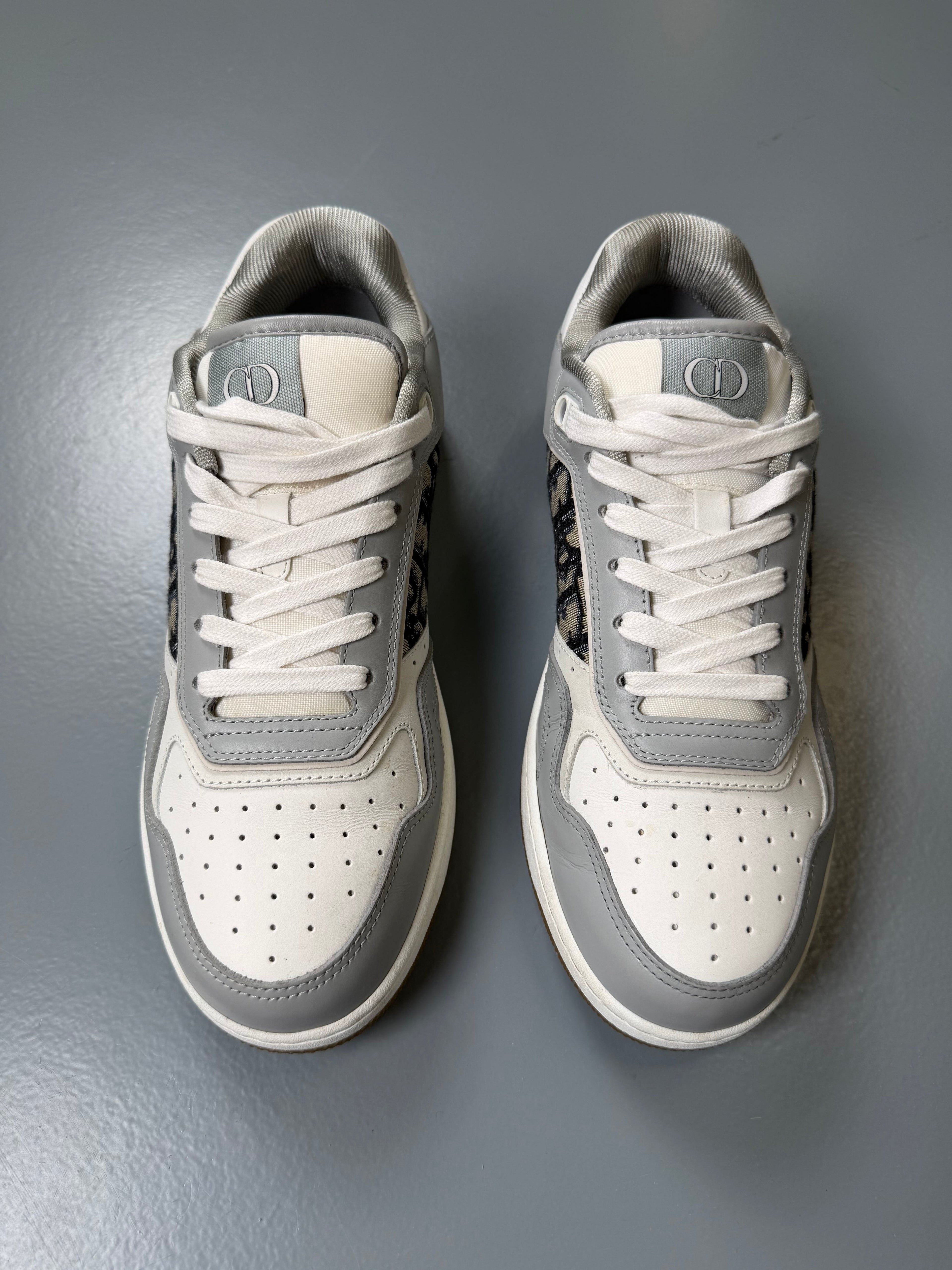 DIOR B27 SNEAKER GREY / WHITE - UK 6.5 (Fits 7) - Affluent ArchivesUsed HIGH END DESIGNER CLOTHING