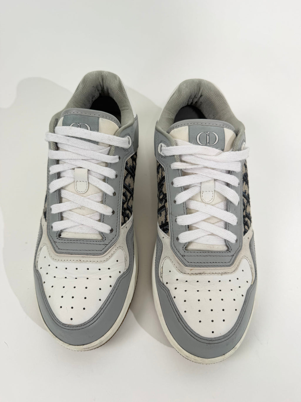 DIOR B27 SNEAKER GREY / WHITE - UK 7 (41) | PRE OWNED - Affluent ArchivesUsed HIGH END DESIGNER CLOTHING
