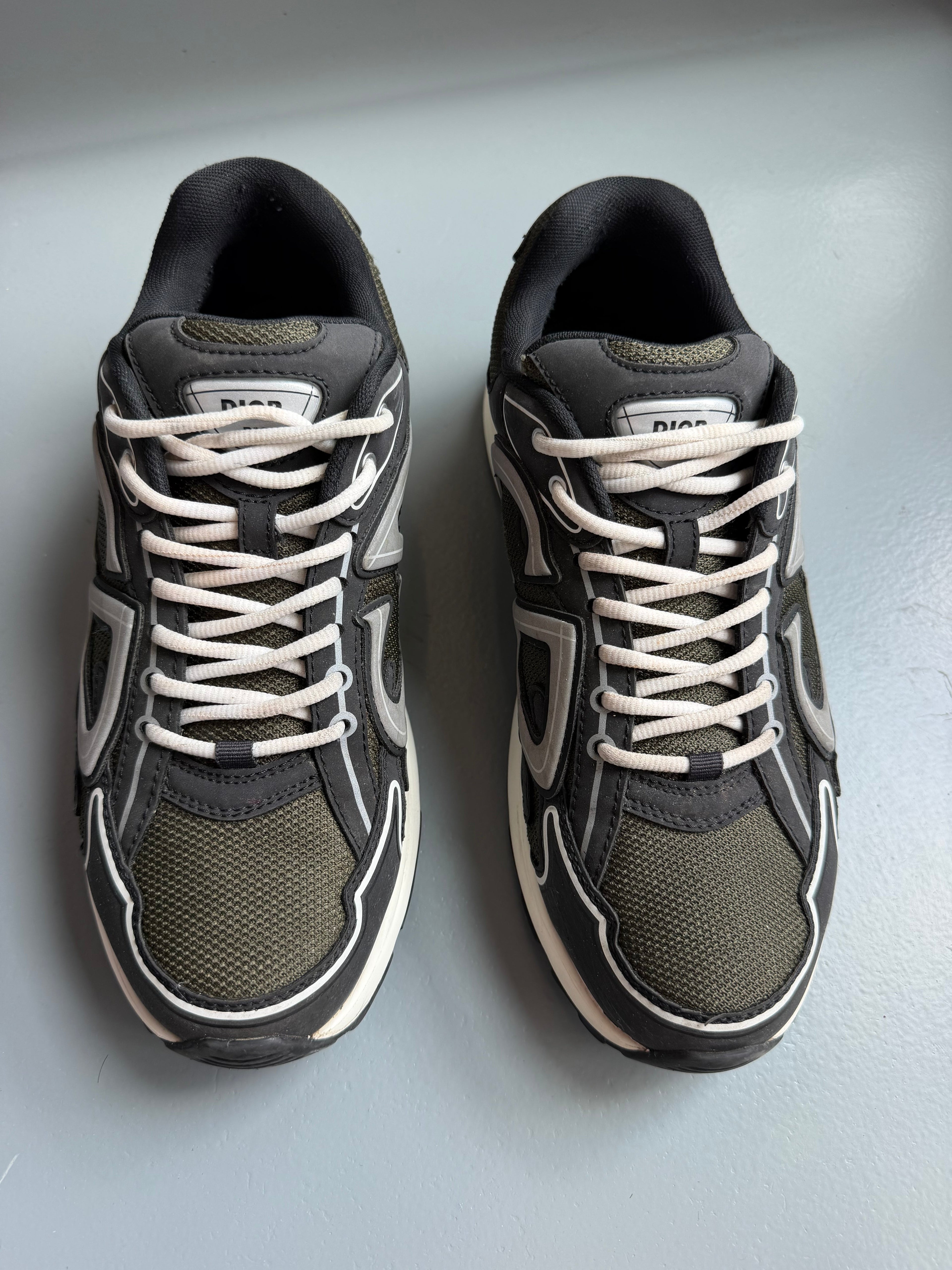 DIOR B30 BLACK / KHAKI - UK 9 (43) | PRE OWNED - Affluent ArchivesUsed HIGH END DESIGNER CLOTHING