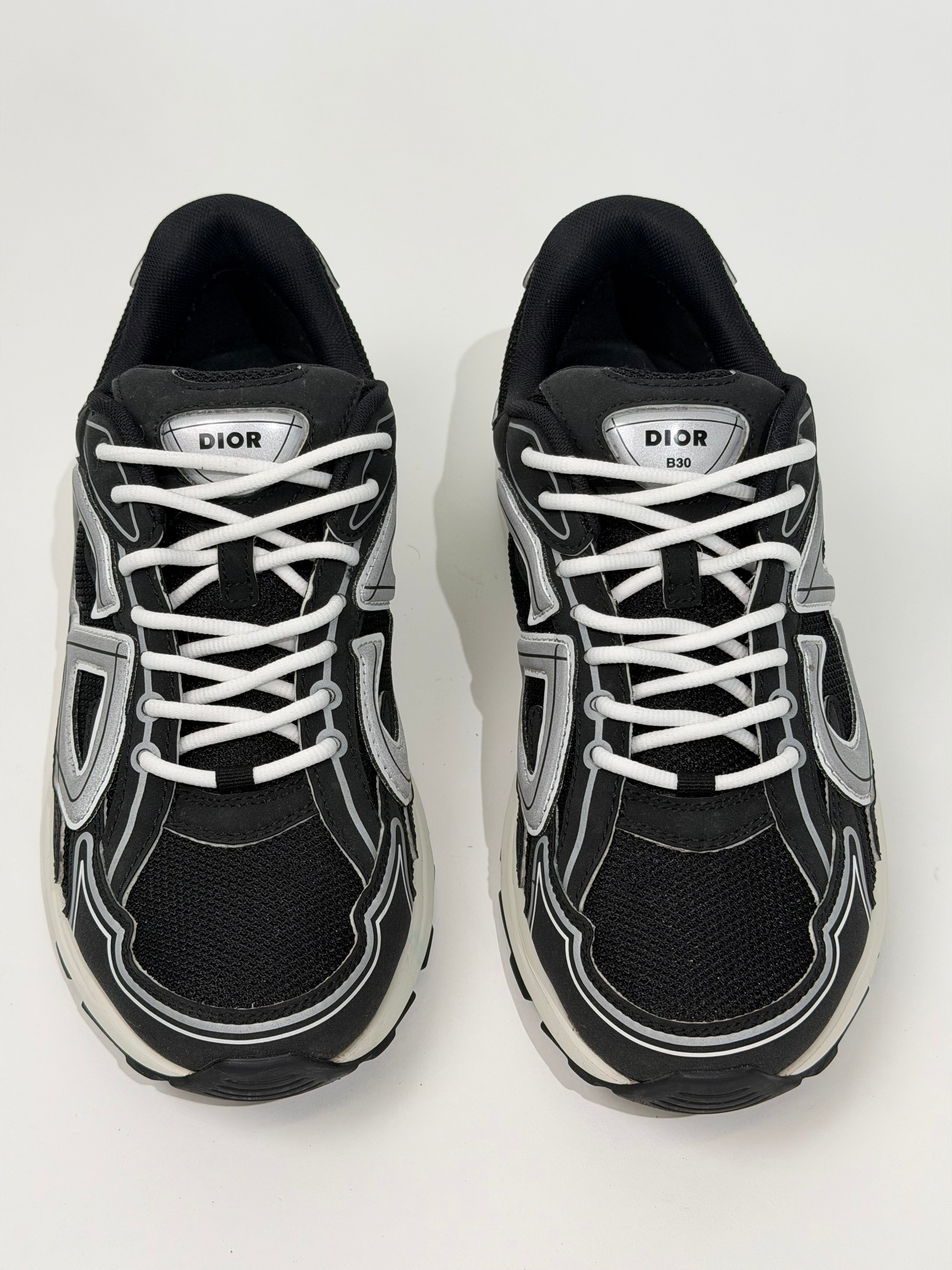 DIOR B30 BLACK / WHITE - UK 7.5 (41.5) | PRE OWNED - Affluent ArchivesUsed HIGH END DESIGNER CLOTHING