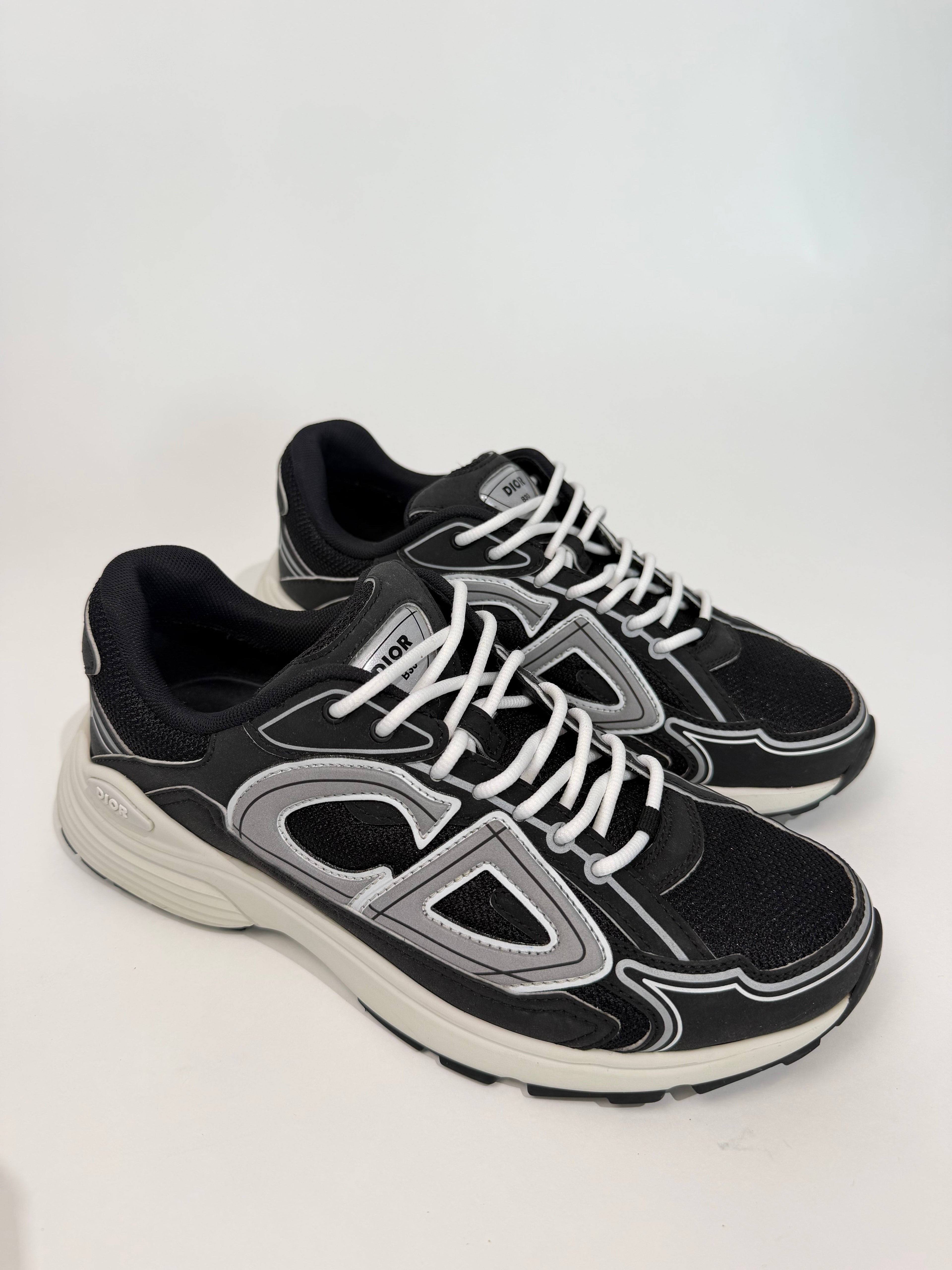 DIOR B30 BLACK / WHITE - UK 7.5 (41.5) | PRE OWNED - Affluent ArchivesUsed HIGH END DESIGNER CLOTHING