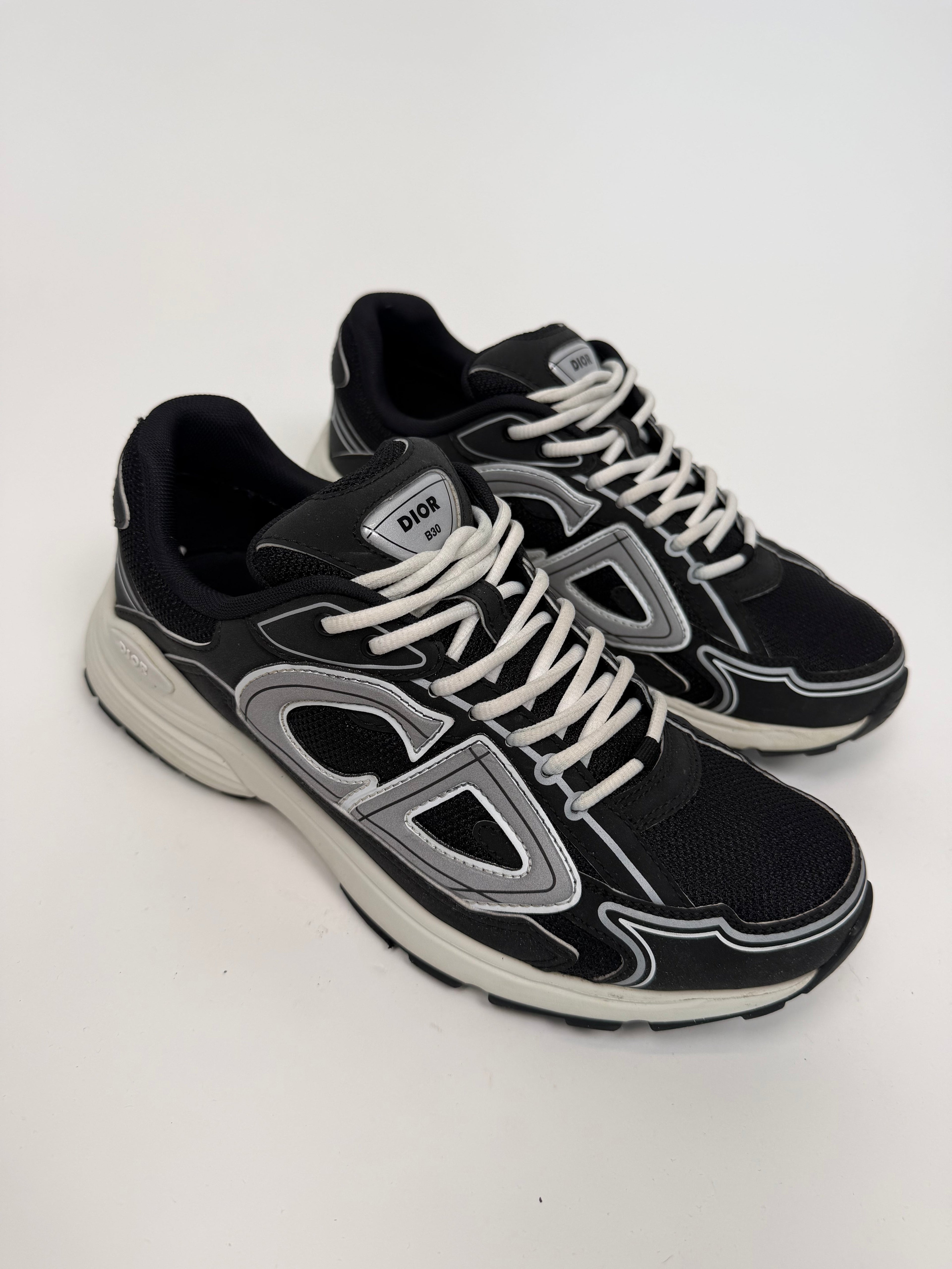 DIOR B30 BLACK / WHITE - UK 8 (42)| PRE OWNED - Affluent ArchivesUsed HIGH END DESIGNER CLOTHING