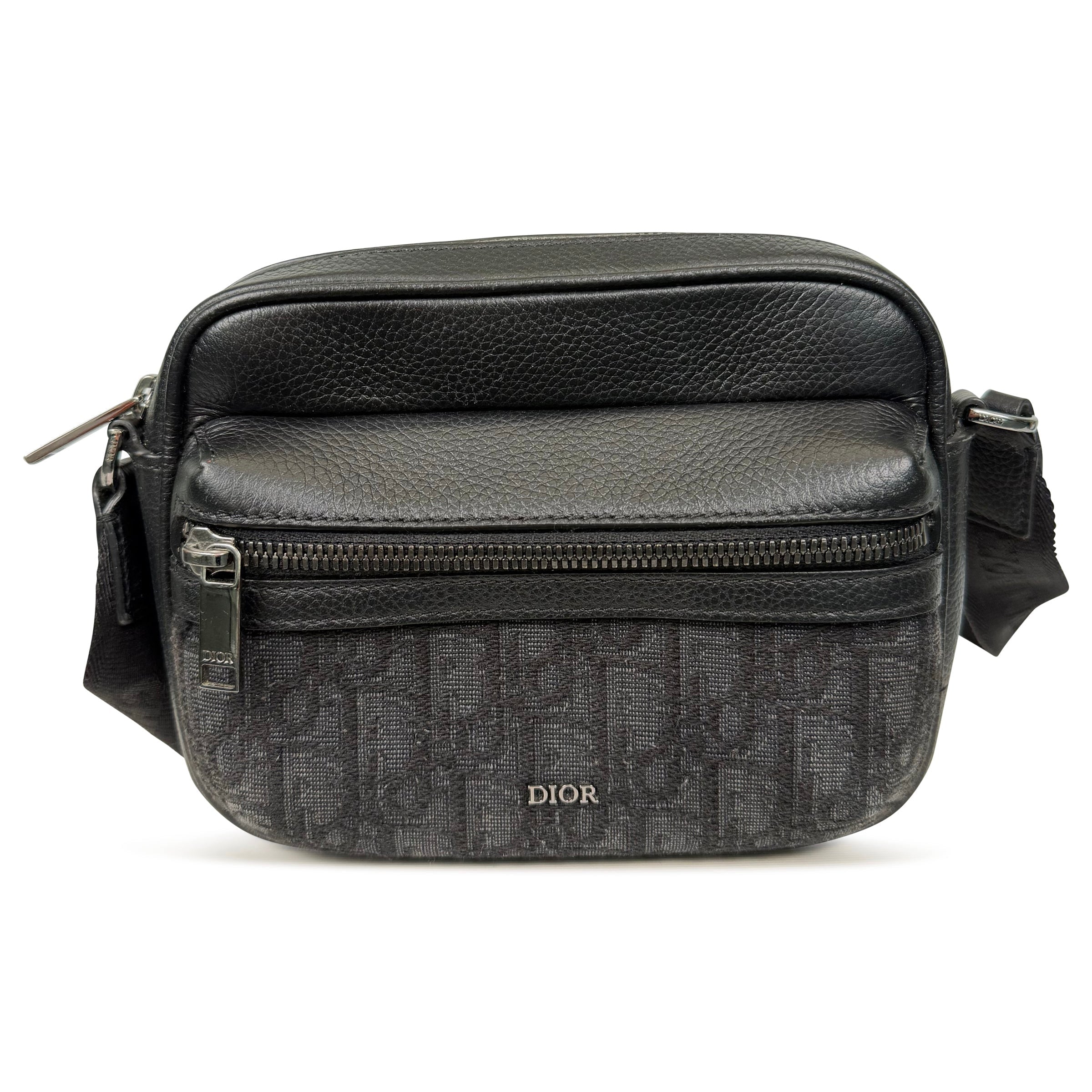 DIOR OBLIQUE MINI RIDER 2.0 MESSENGER BAG | PRE OWNED - Affluent ArchivesUsed HIGH END DESIGNER CLOTHING