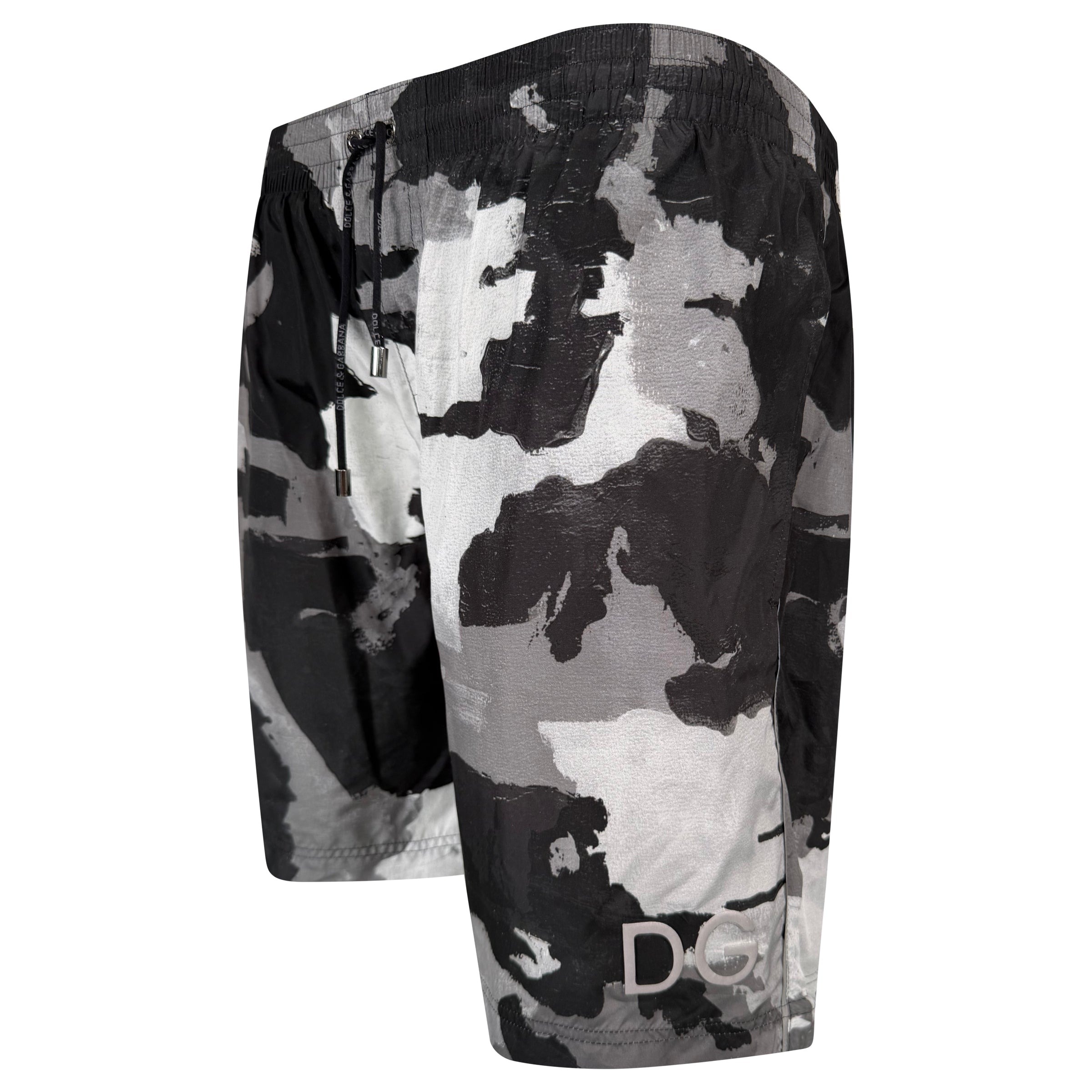 DOLCE & DOLCE GABBANA CAMO SWIM SHORTS - XL | PRE OWNED - Affluent ArchivesUsed HIGH END DESIGNER CLOTHING