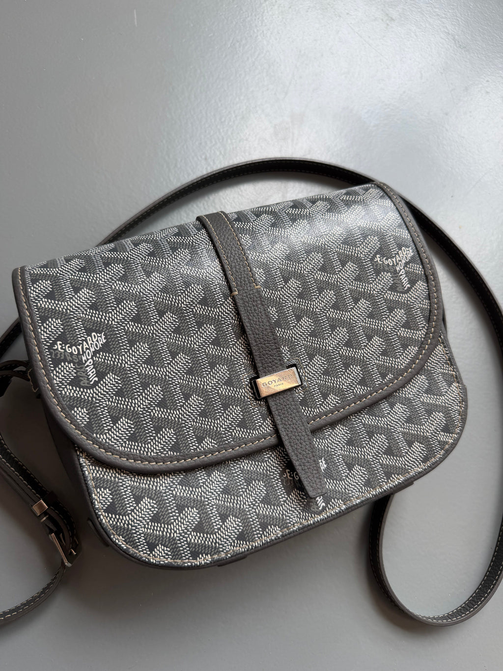 GOYARD BELVEDERE GREY MESSENGER BAG PM | PRE OWNED - Affluent ArchivesUsed HIGH END DESIGNER CLOTHING