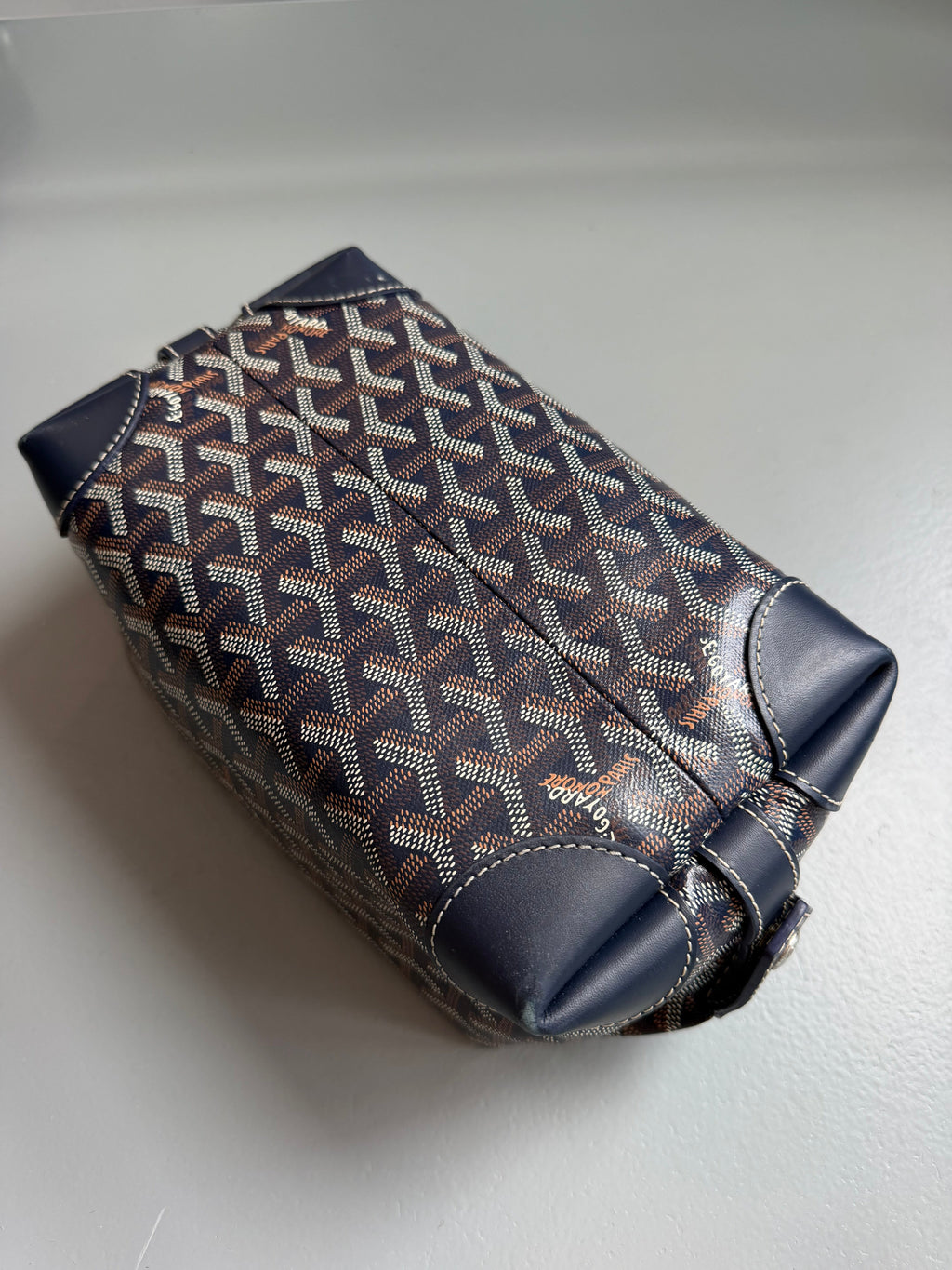 GOYARD BOWLING 25 BLUE | PRE OWNED - Affluent ArchivesUsed HIGH END DESIGNER CLOTHING