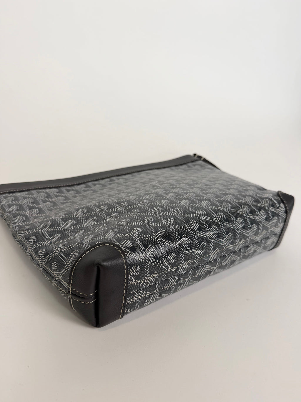 GOYARD GREY CONTI BAG | PRE OWNED - Affluent ArchivesUsed HIGH END DESIGNER CLOTHING