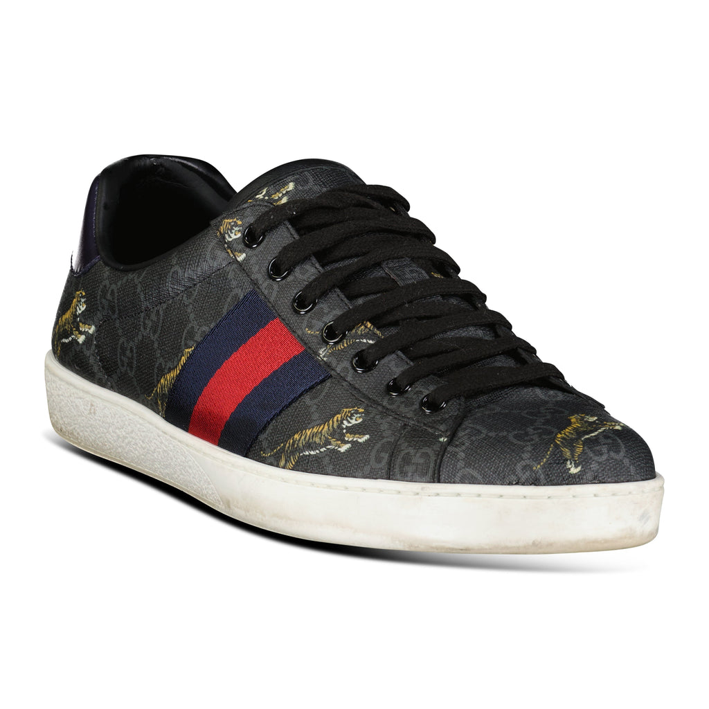 GUCCI NAVY MONOGRAM LOW GREY TRIANER - UK 9 (43) - Affluent ArchivesUsed HIGH END DESIGNER CLOTHING