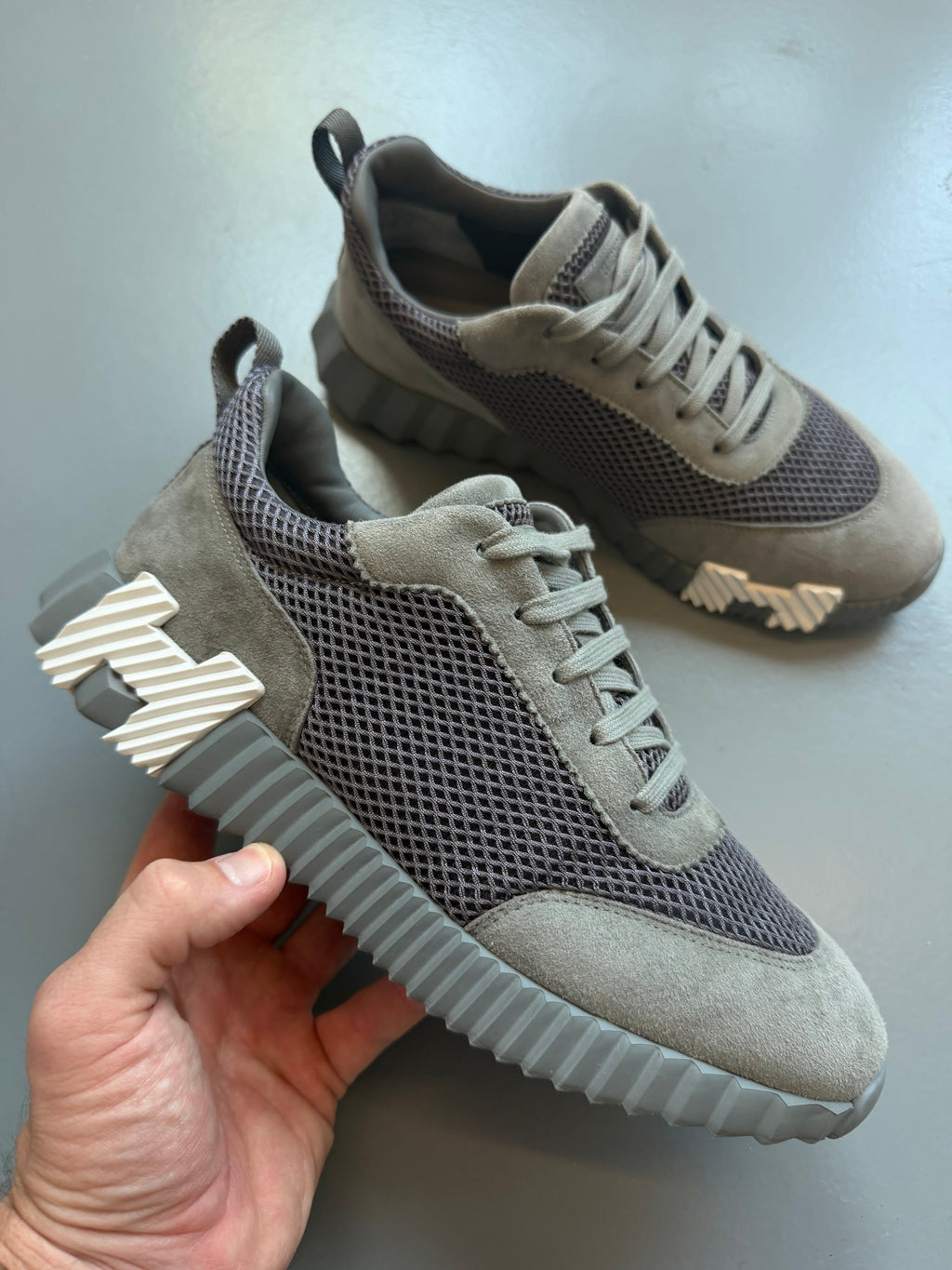 HERMES BOUNCING GREY TRAINER - UK 7.5 (Fits 8) - Affluent ArchivesUsed HIGH END DESIGNER CLOTHING
